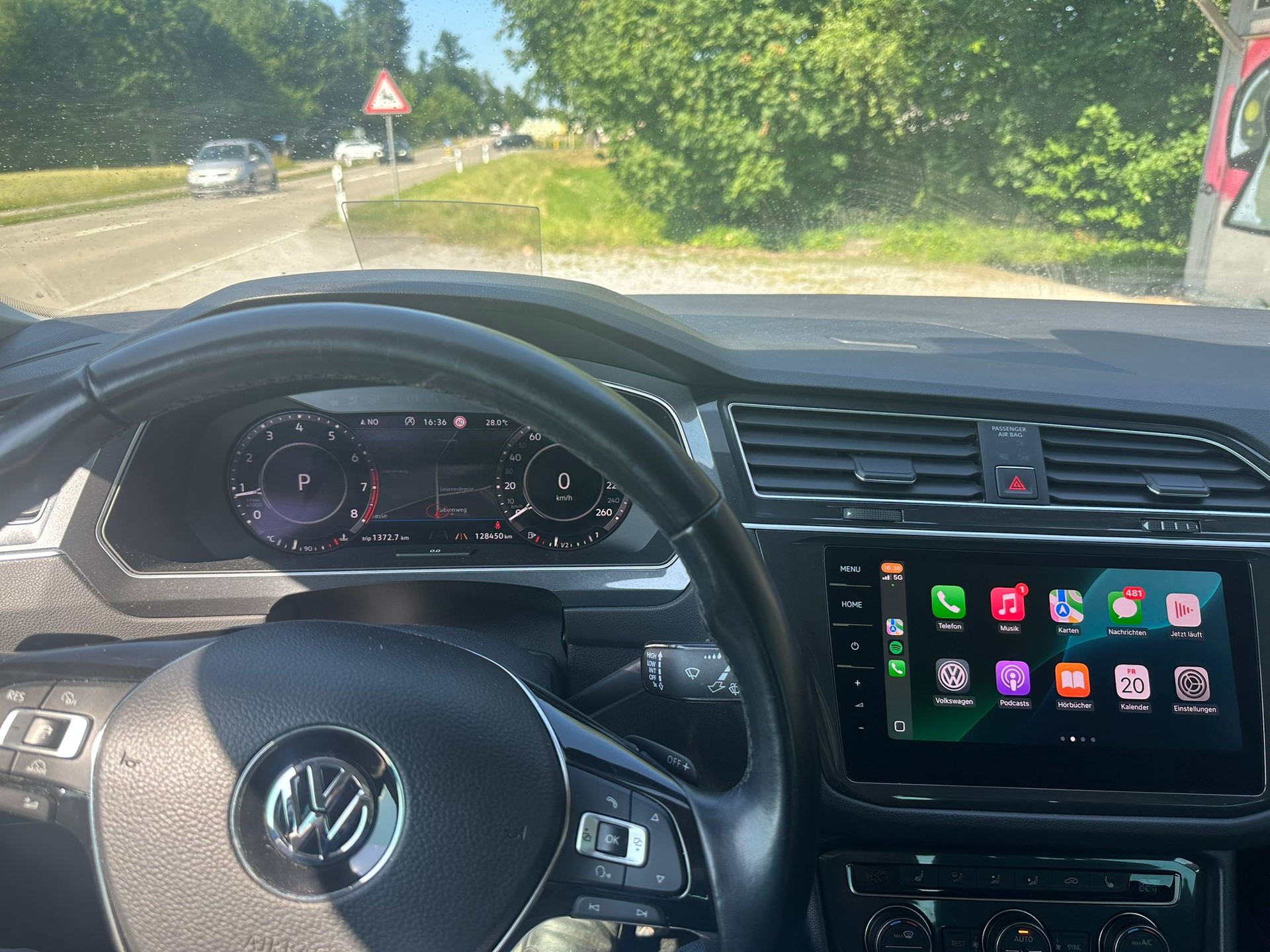 VW Tiguan 2.0TSI Comfortline 4Motion DSG-image-3