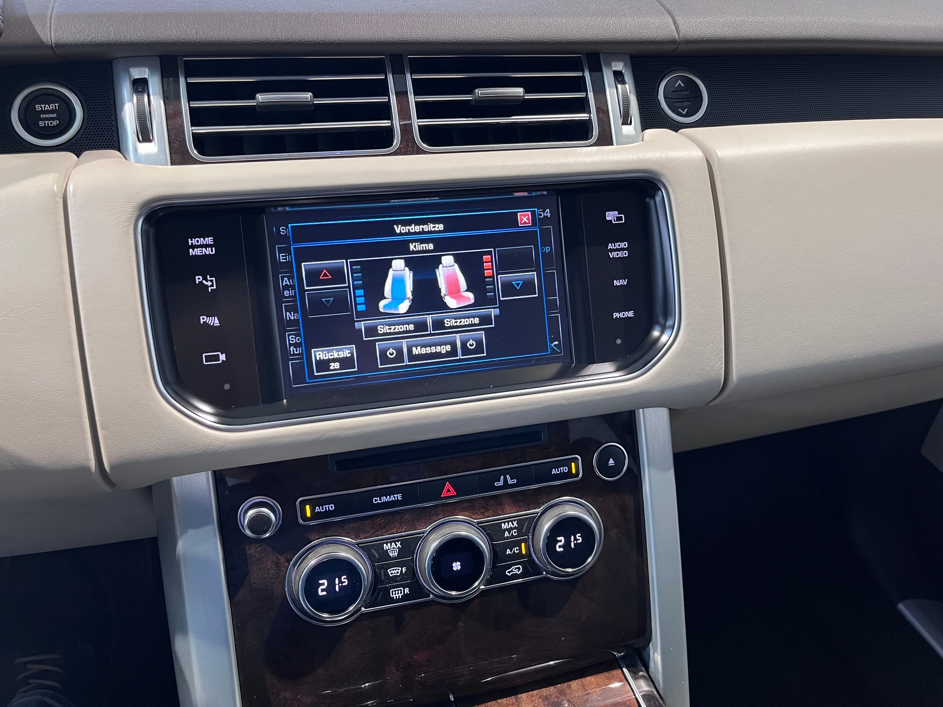 LAND ROVER Range Rover 3.0 TDV6 Vogue Automatic-image-9