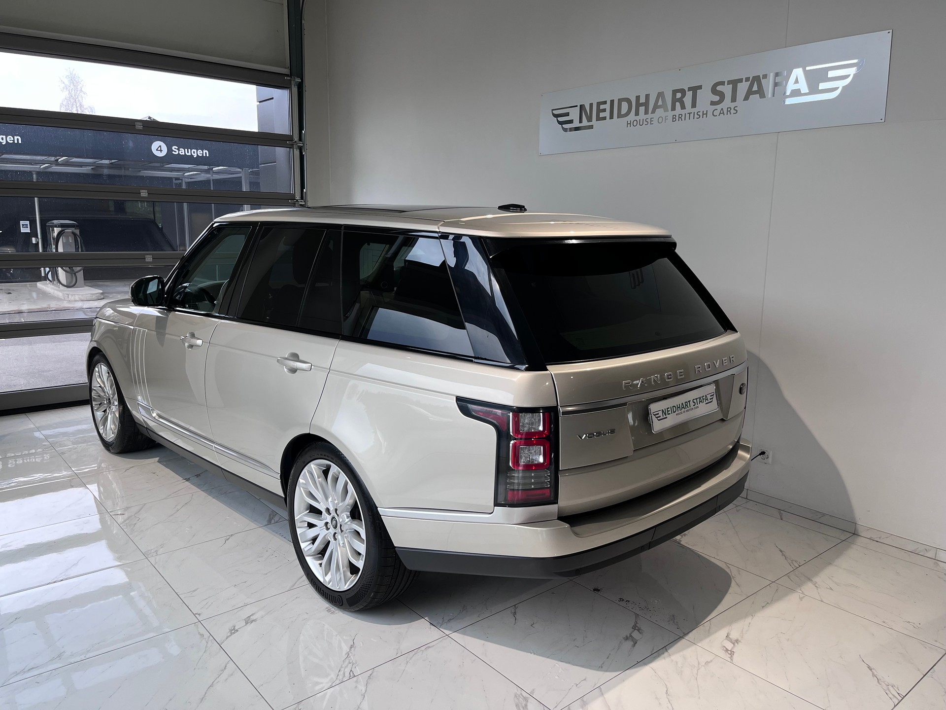 LAND ROVER Range Rover 3.0 TDV6 Vogue Automatic-image-1