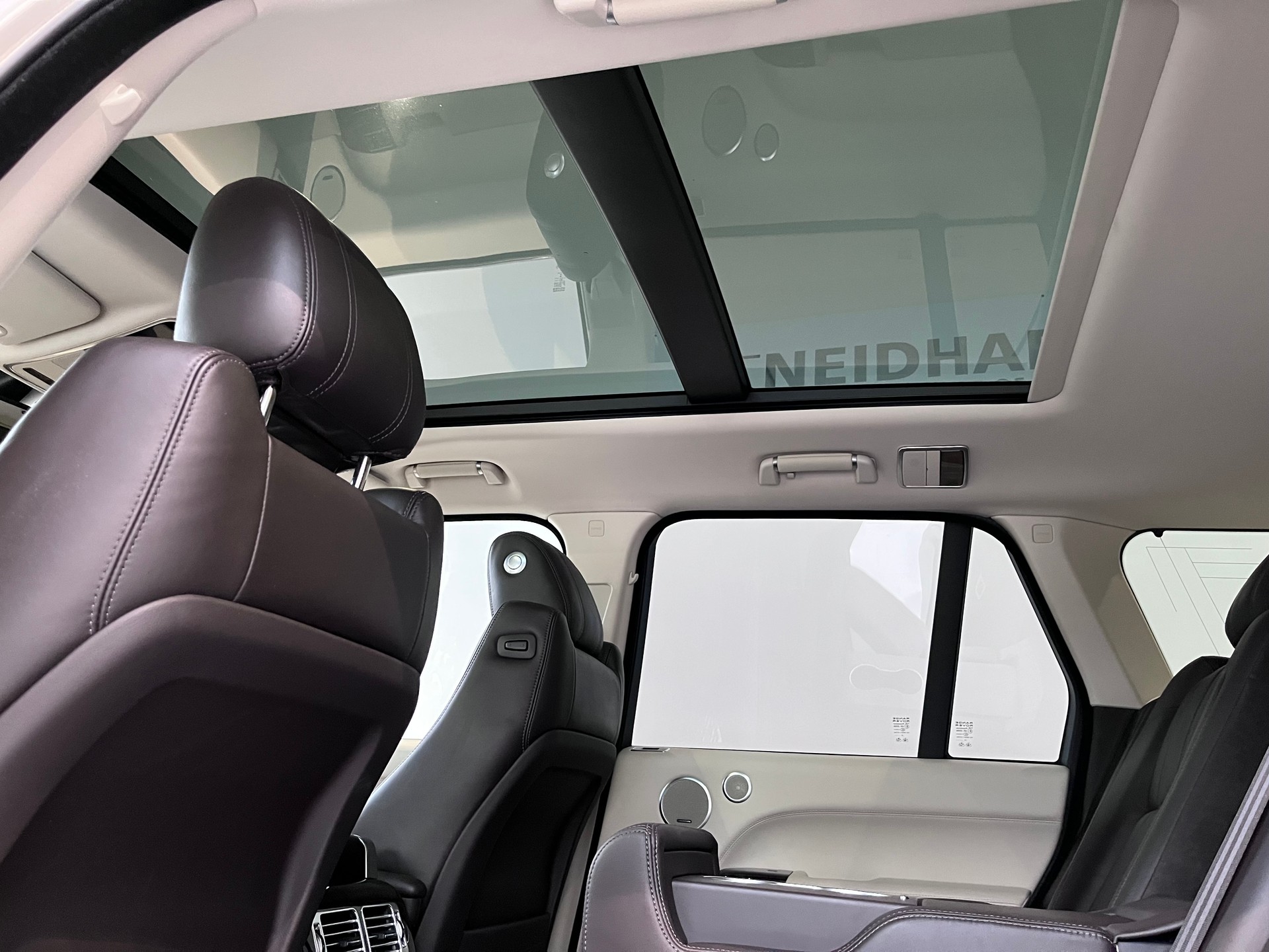 LAND ROVER Range Rover 3.0 TDV6 Vogue Automatic-image-6