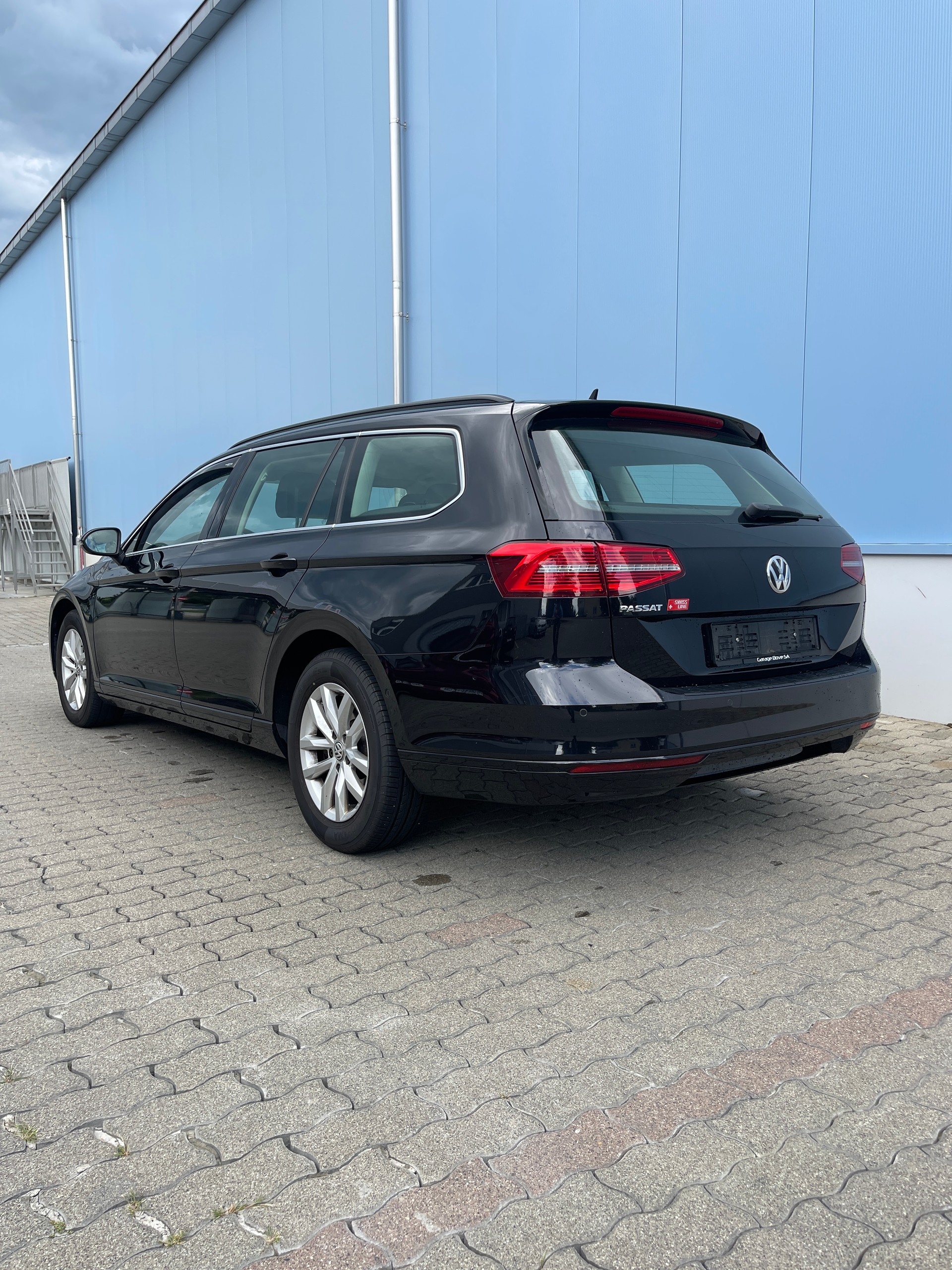 VW Passat Variant Swiss line-image-6