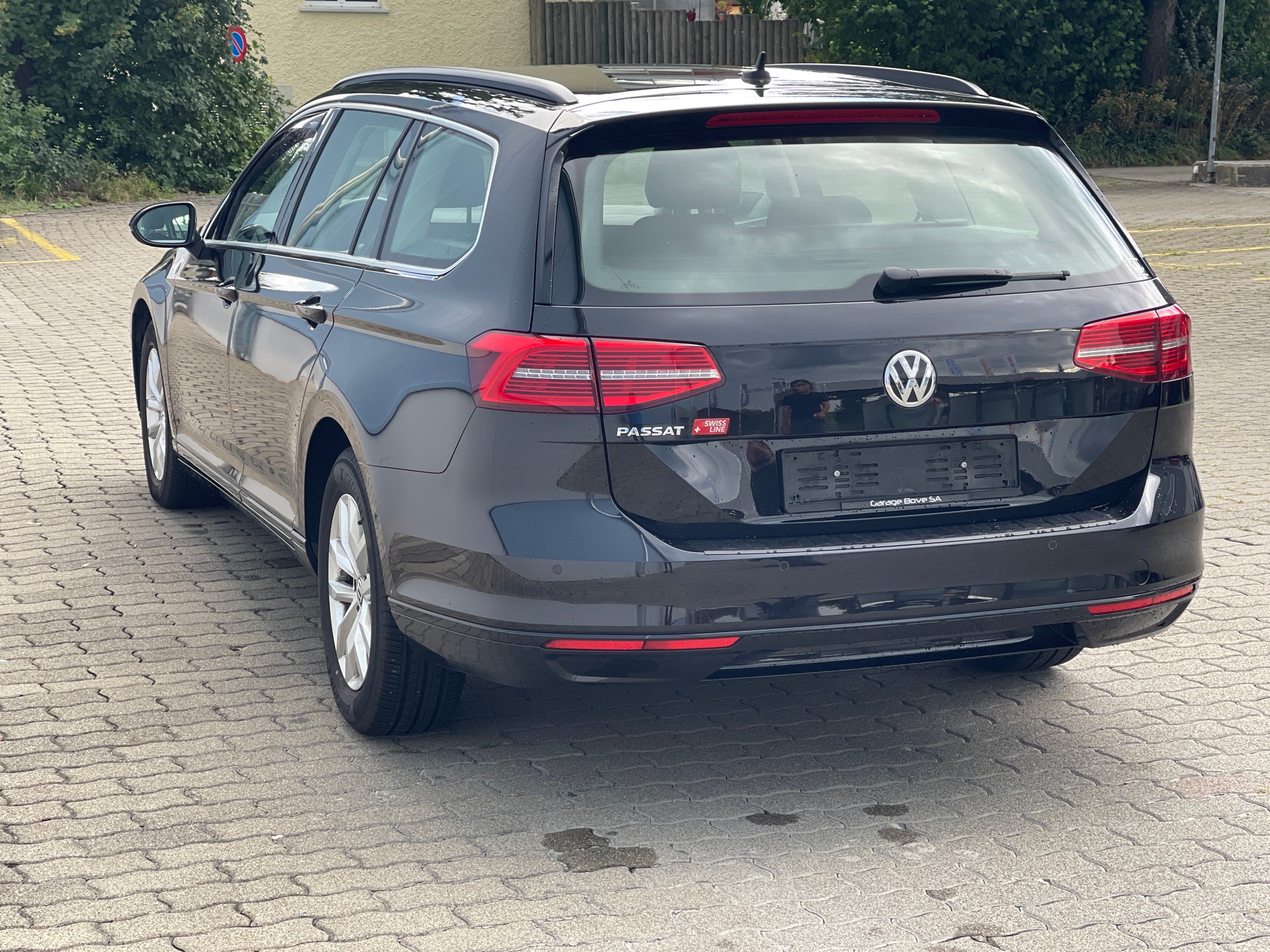 VW Passat Variant Swiss line-image-4