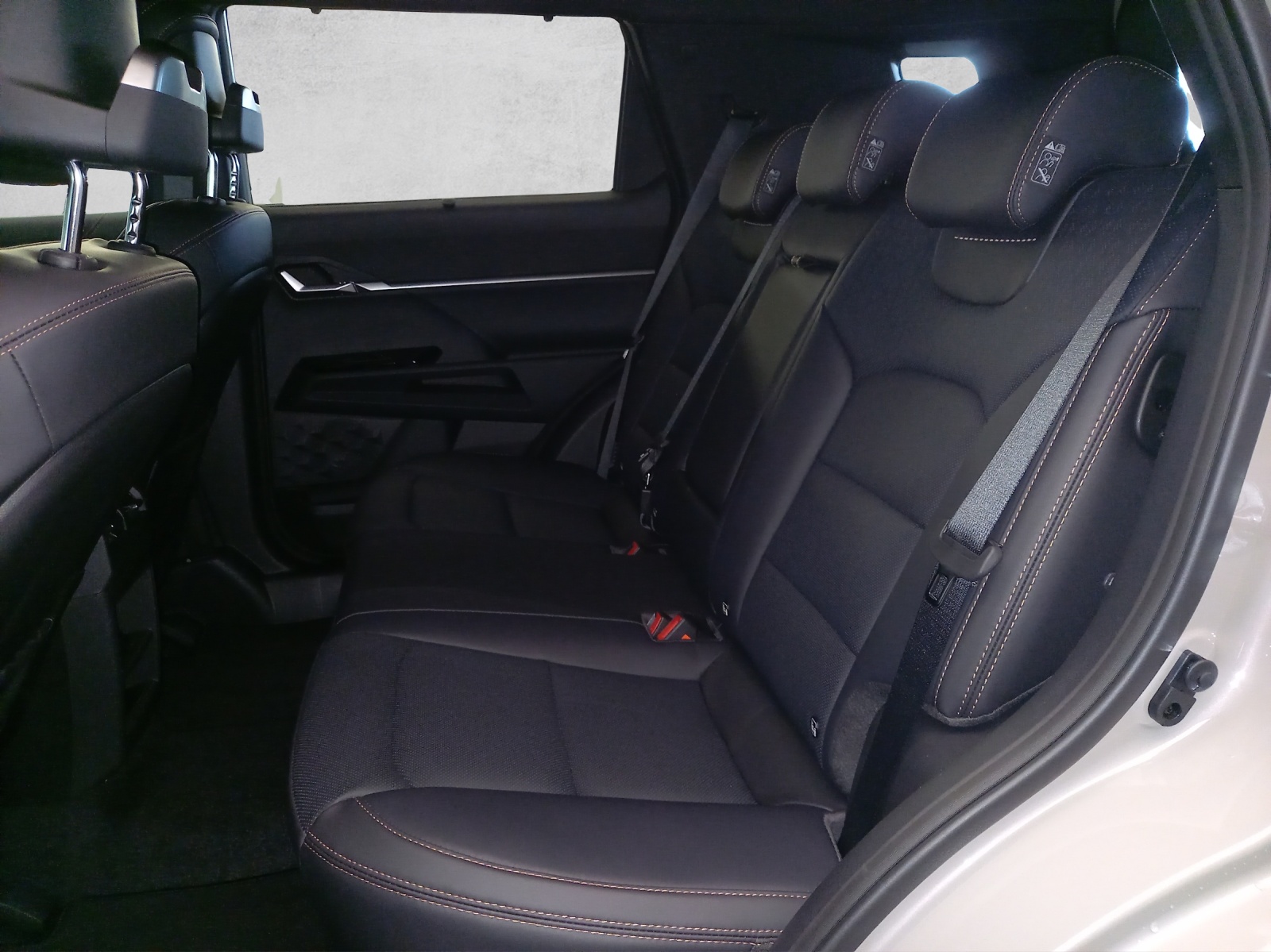KGM-SsangYong Torres 1.5 T-Gdi Hybrid Titanium-image-12