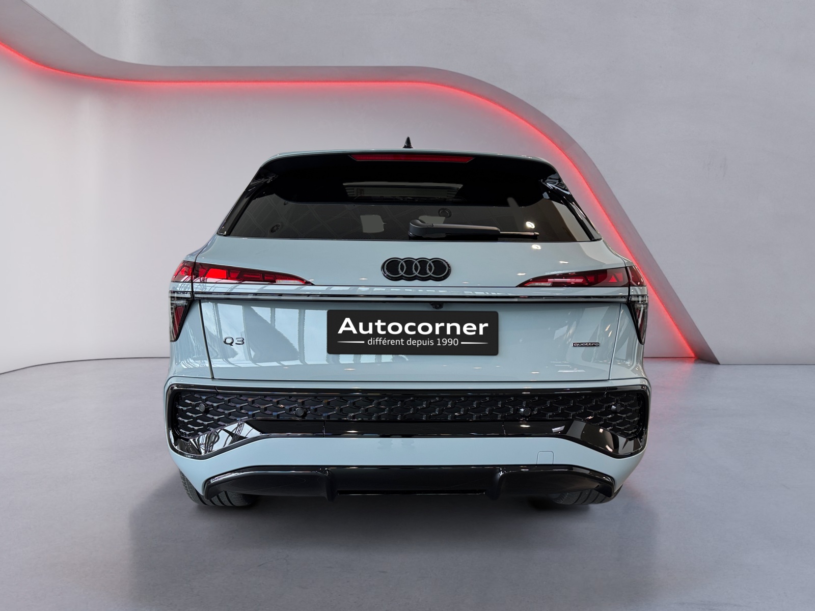AUDI Q3 SUV TFSI quattro 195 kW S tronic-image-3
