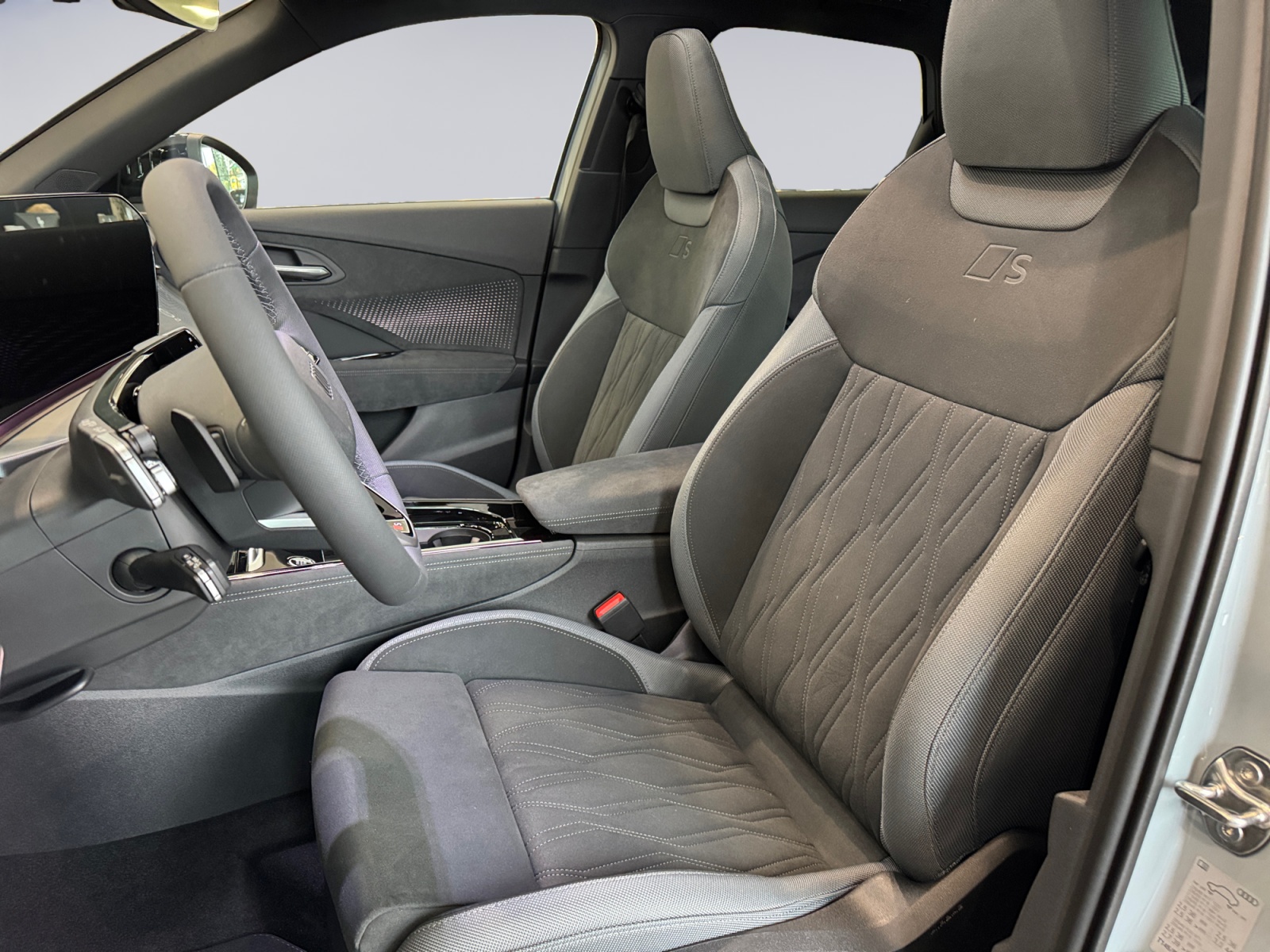 AUDI Q3 SUV TFSI quattro 195 kW S tronic-image-6