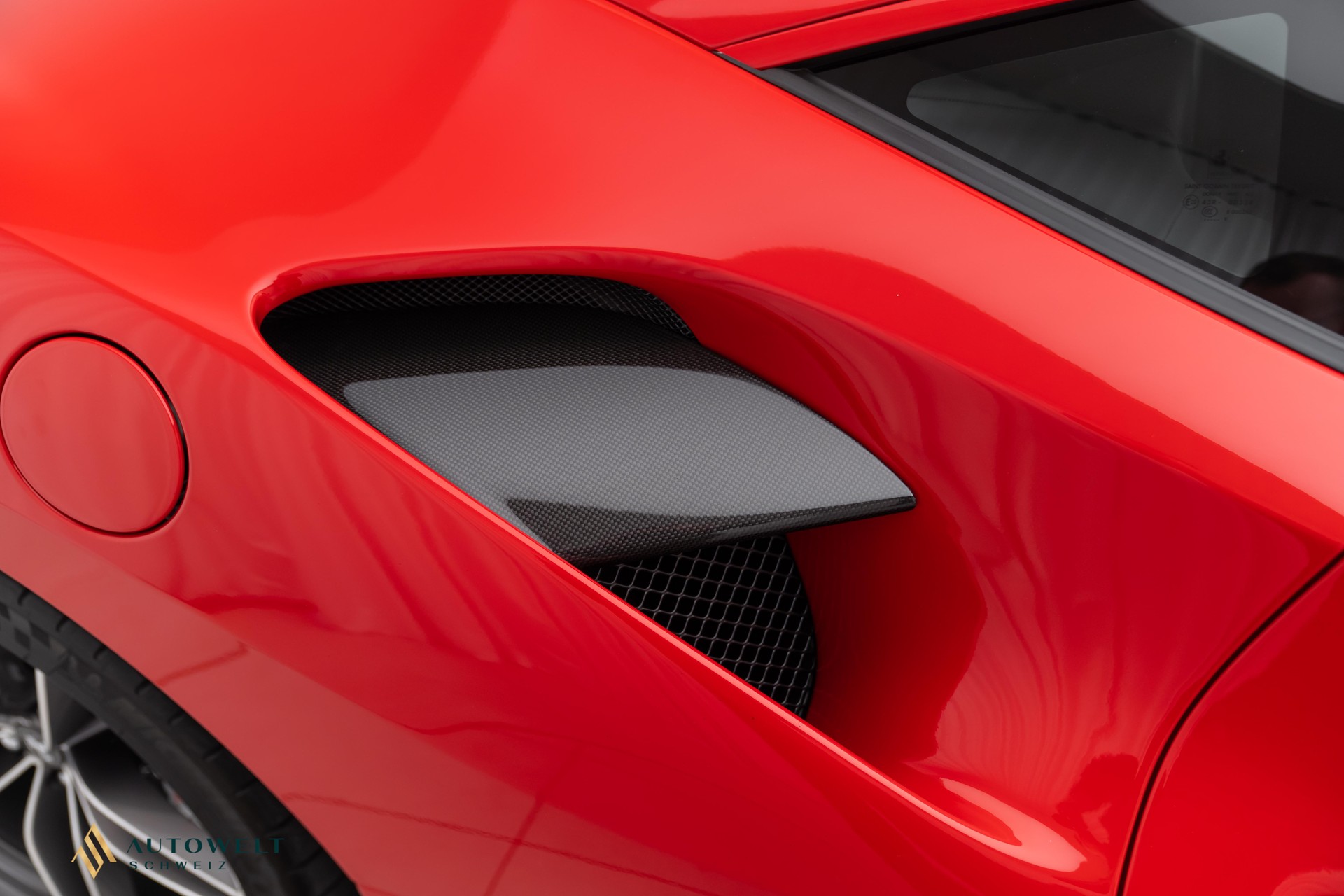 FERRARI 488 GTB 3.9 V8-image-15