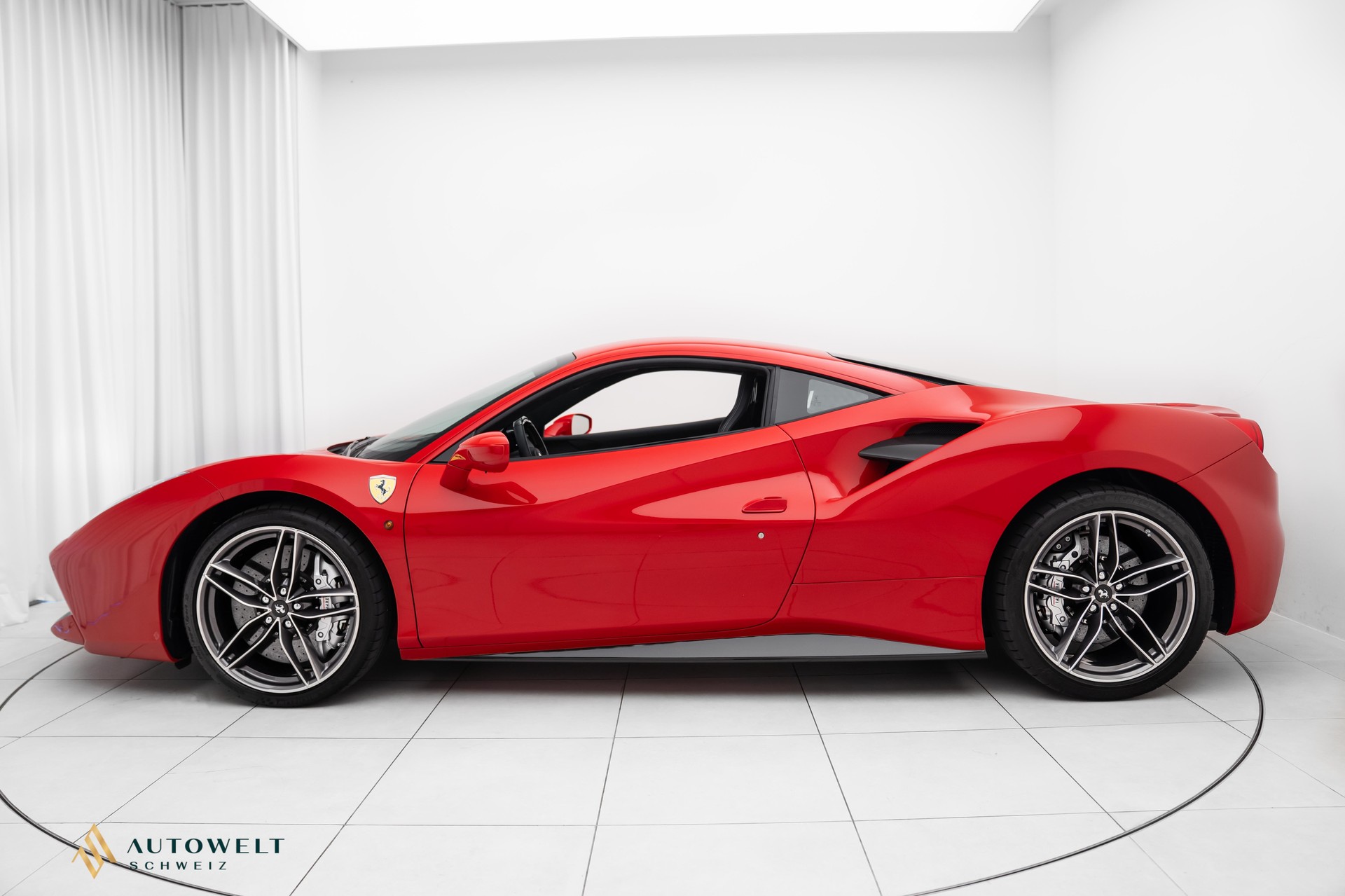 FERRARI 488 GTB 3.9 V8-image-1