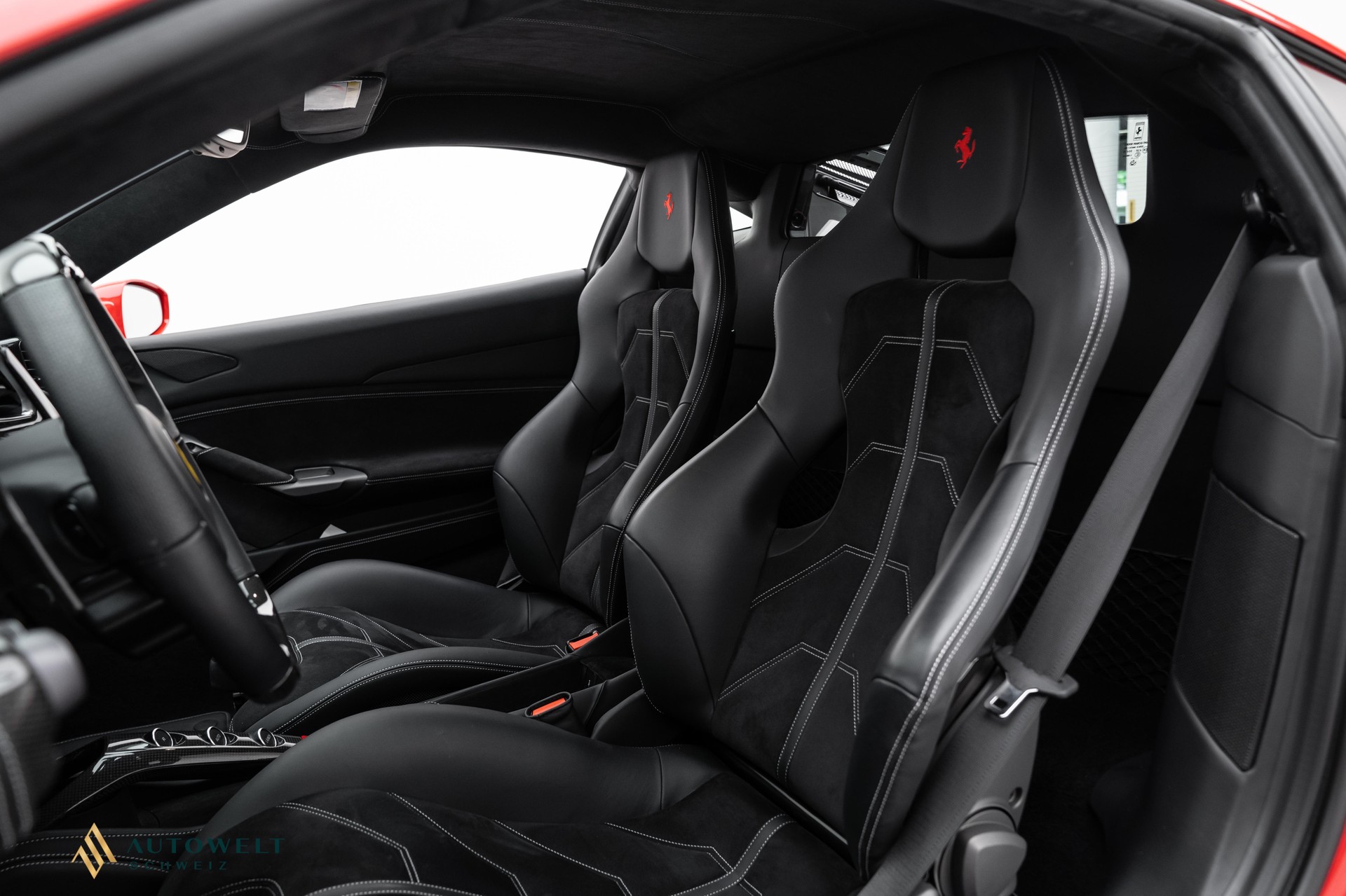 FERRARI 488 GTB 3.9 V8-image-5