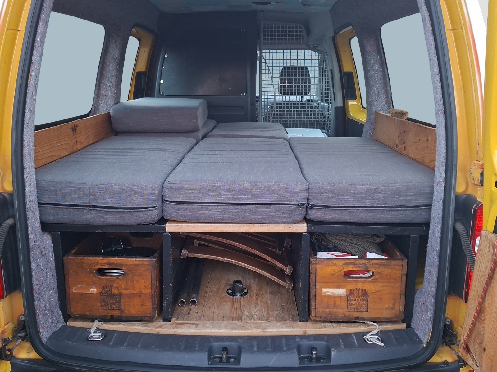 VW Caddy Maxi 2.0TDI BlueMotion Technology-image-10