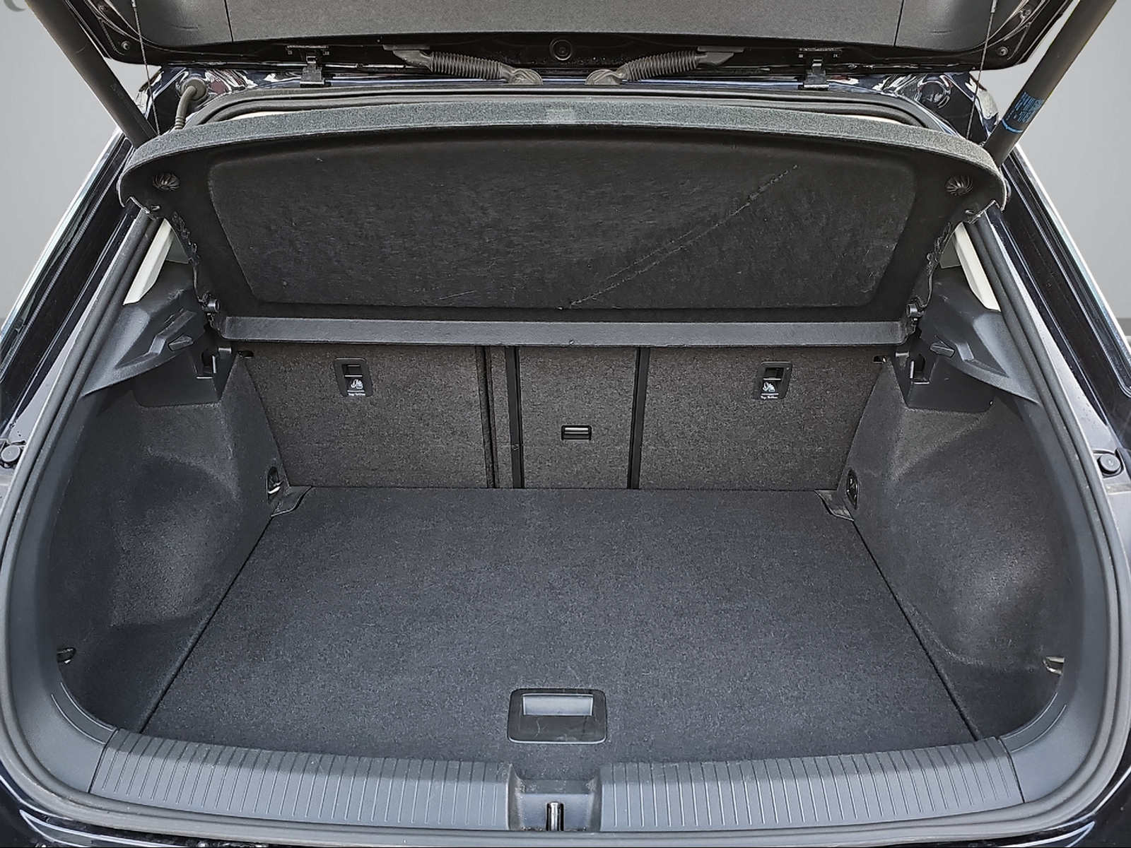 VW T-Roc 2.0 TSI Advance DSG 4Motion-image-7