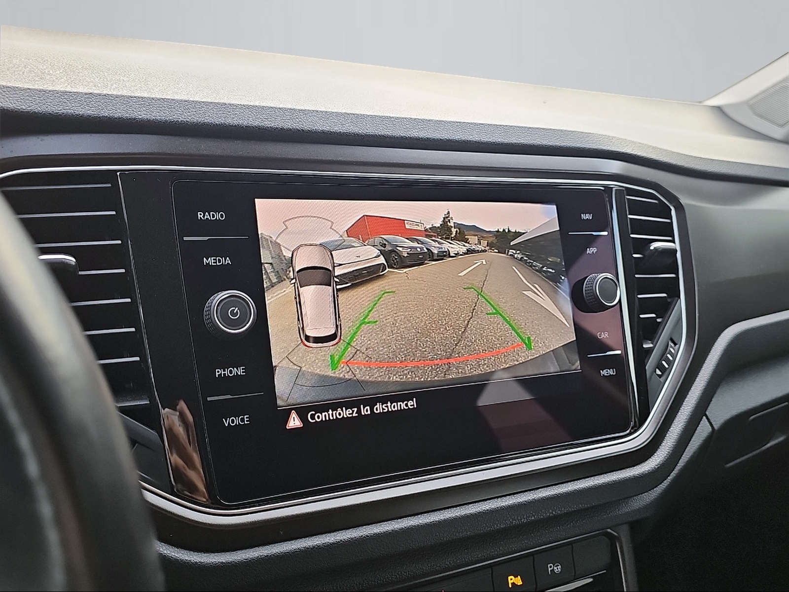 VW T-Roc 2.0 TSI Advance DSG 4Motion-image-8