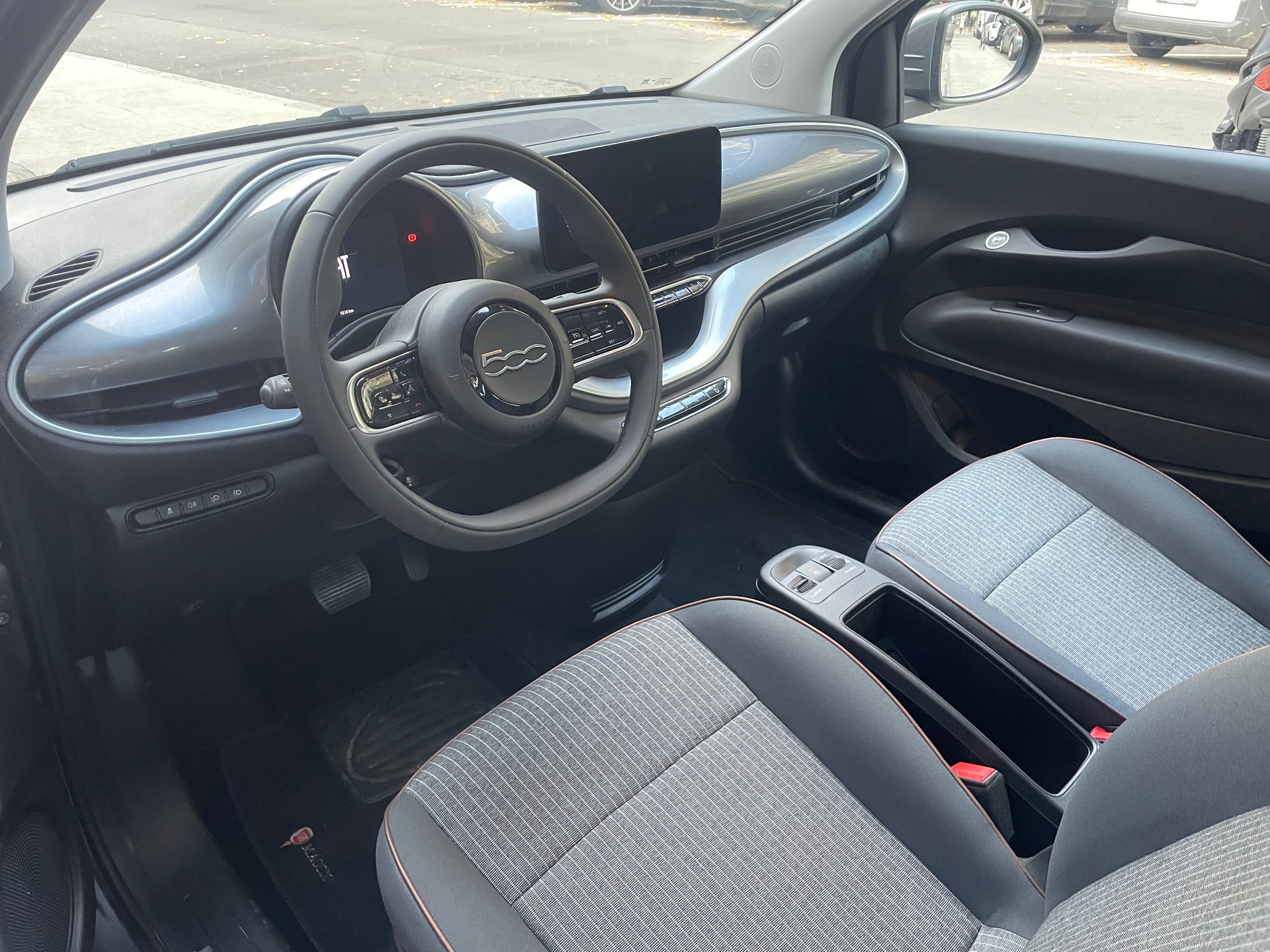 FIAT 500 electric 87 kW Icon-image-4