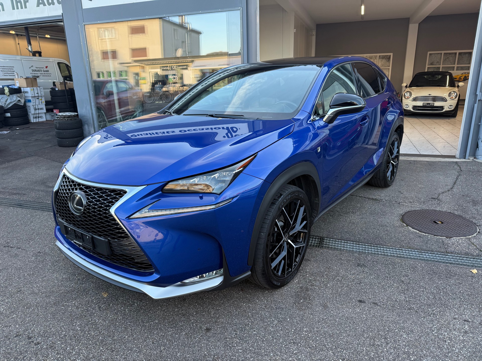 LEXUS NX 200t F-Sport AWD Automatic-showroom-element-3