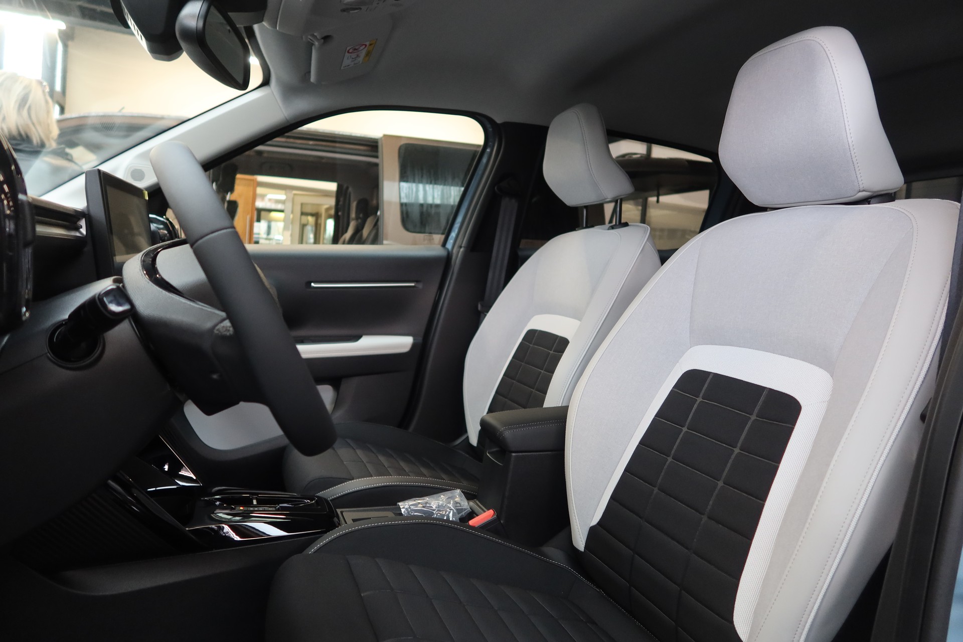 CITROEN e-C3 44kWh Max-image-9