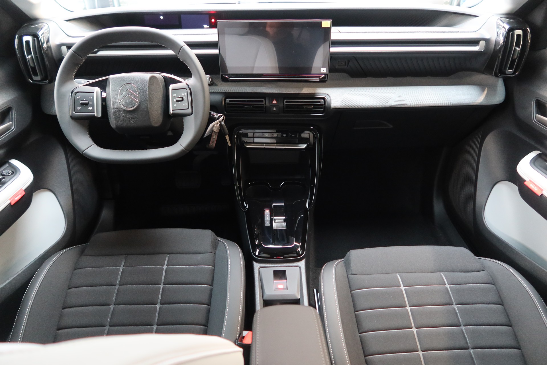 CITROEN e-C3 44kWh Max-image-8