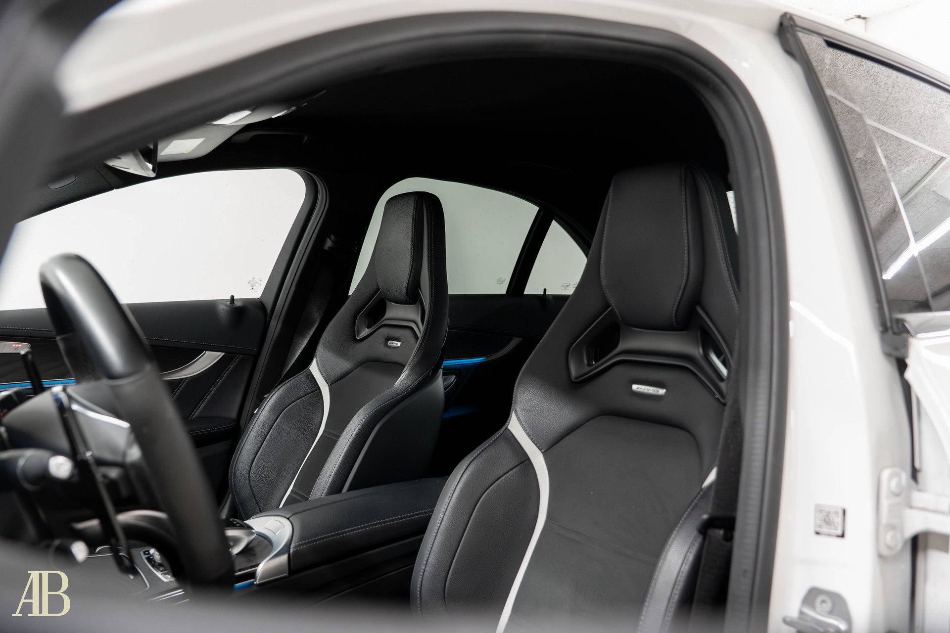 MERCEDES-BENZ C 63 S AMG-image-14