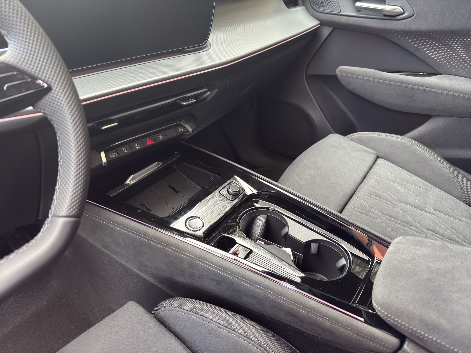 AUDI Q3 SUV 110 kW TFSI S tronic-image-10