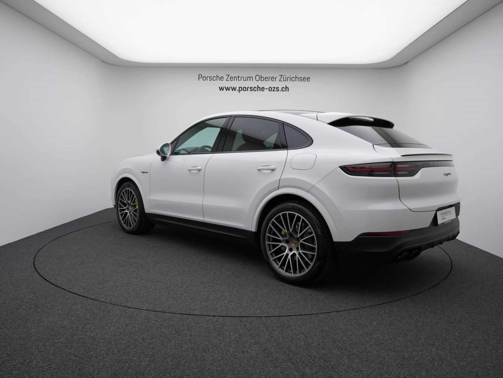 PORSCHE Cayenne E-Hybrid Coupé Platinum Edition-image-2