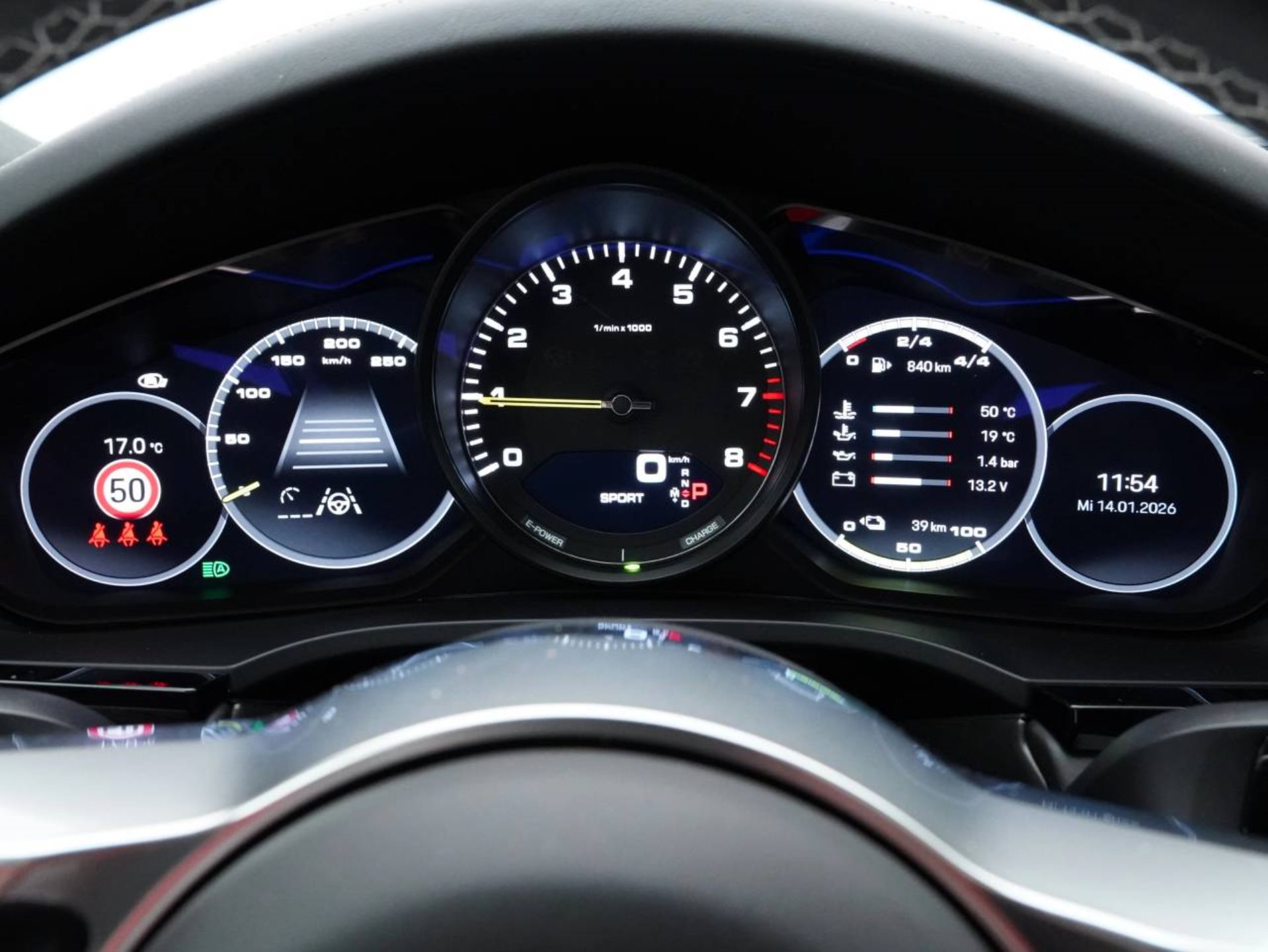 PORSCHE Cayenne E-Hybrid Coupé Platinum Edition-image-16
