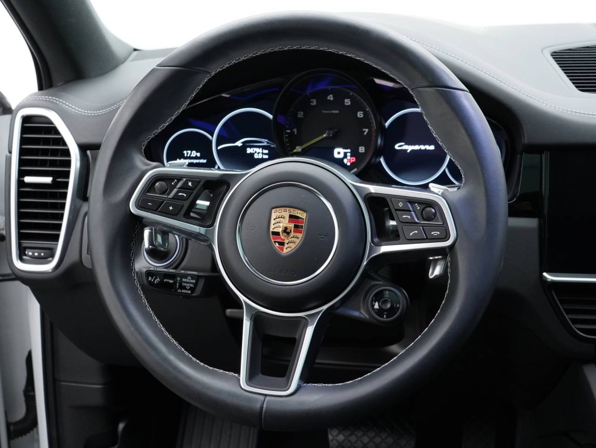 PORSCHE Cayenne E-Hybrid Coupé Platinum Edition-image-15