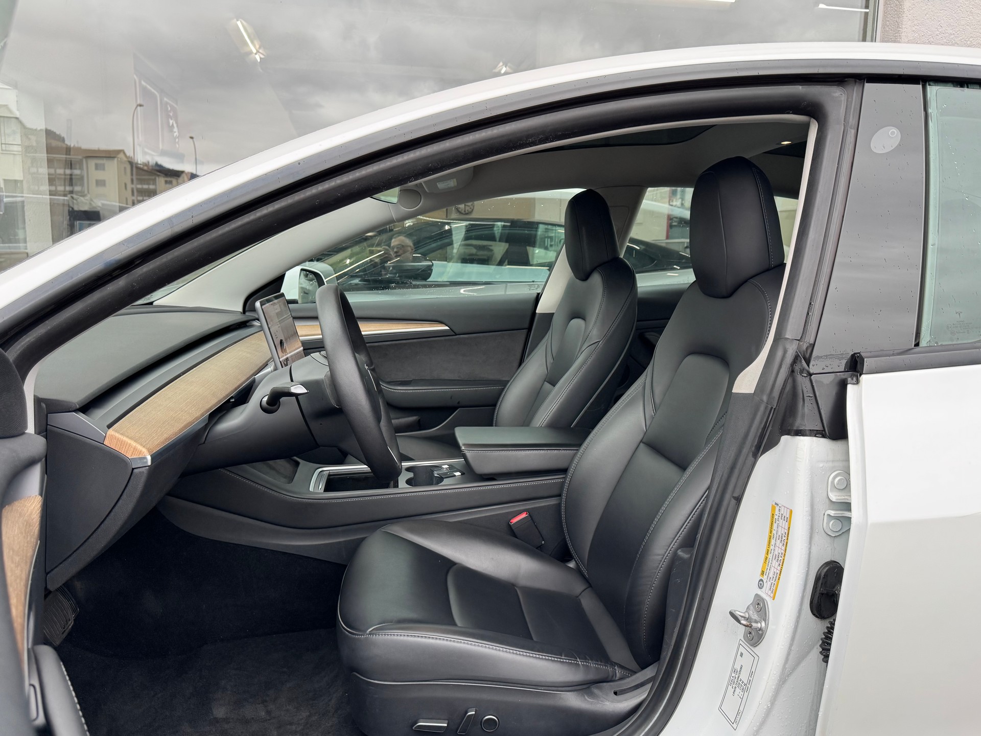 TESLA Model 3 Long Range Dual Motor AWD-image-5