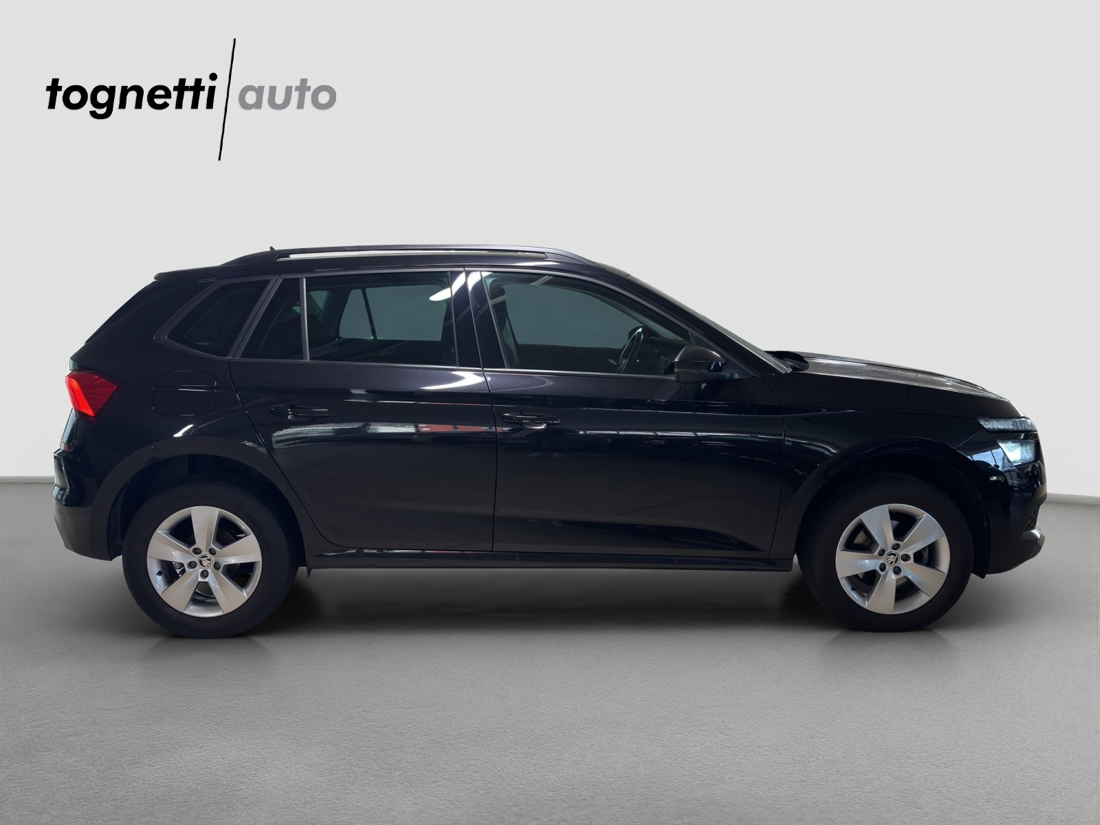 SKODA Kamiq 1.0 TSI Fresh-image-2