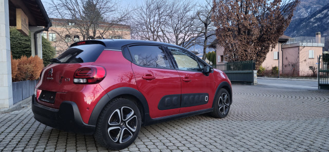 CITROEN C3 1.2i PureTech Shine-image-3