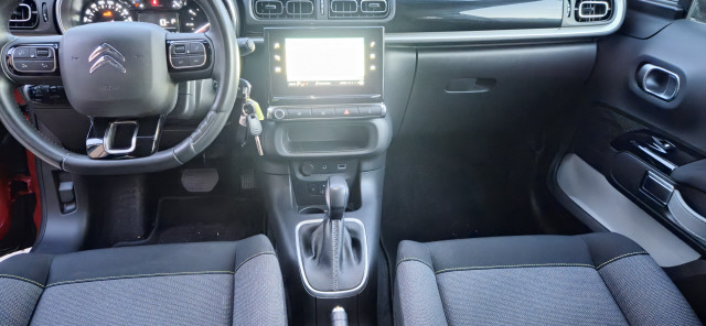 CITROEN C3 1.2i PureTech Shine-image-6