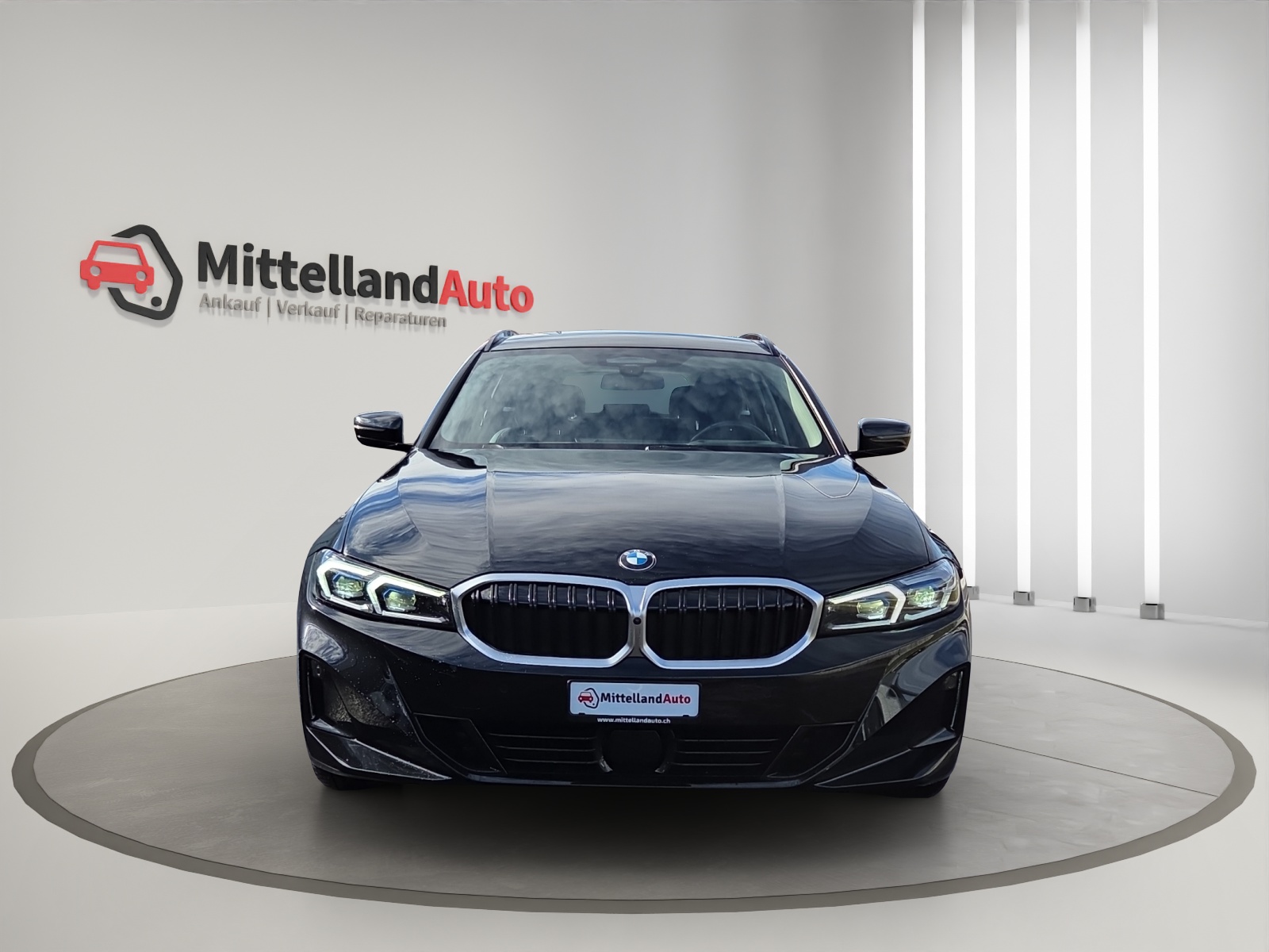 BMW 320d xDrive 48V Touring Steptronic-image-1