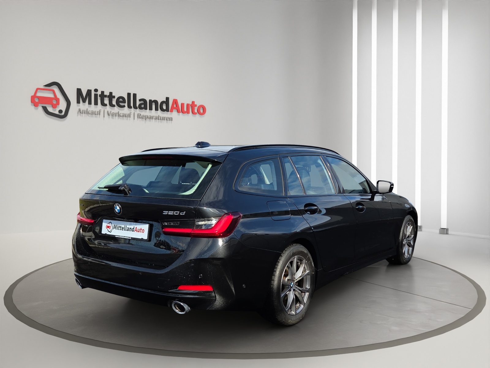BMW 320d xDrive 48V Touring Steptronic-image-11