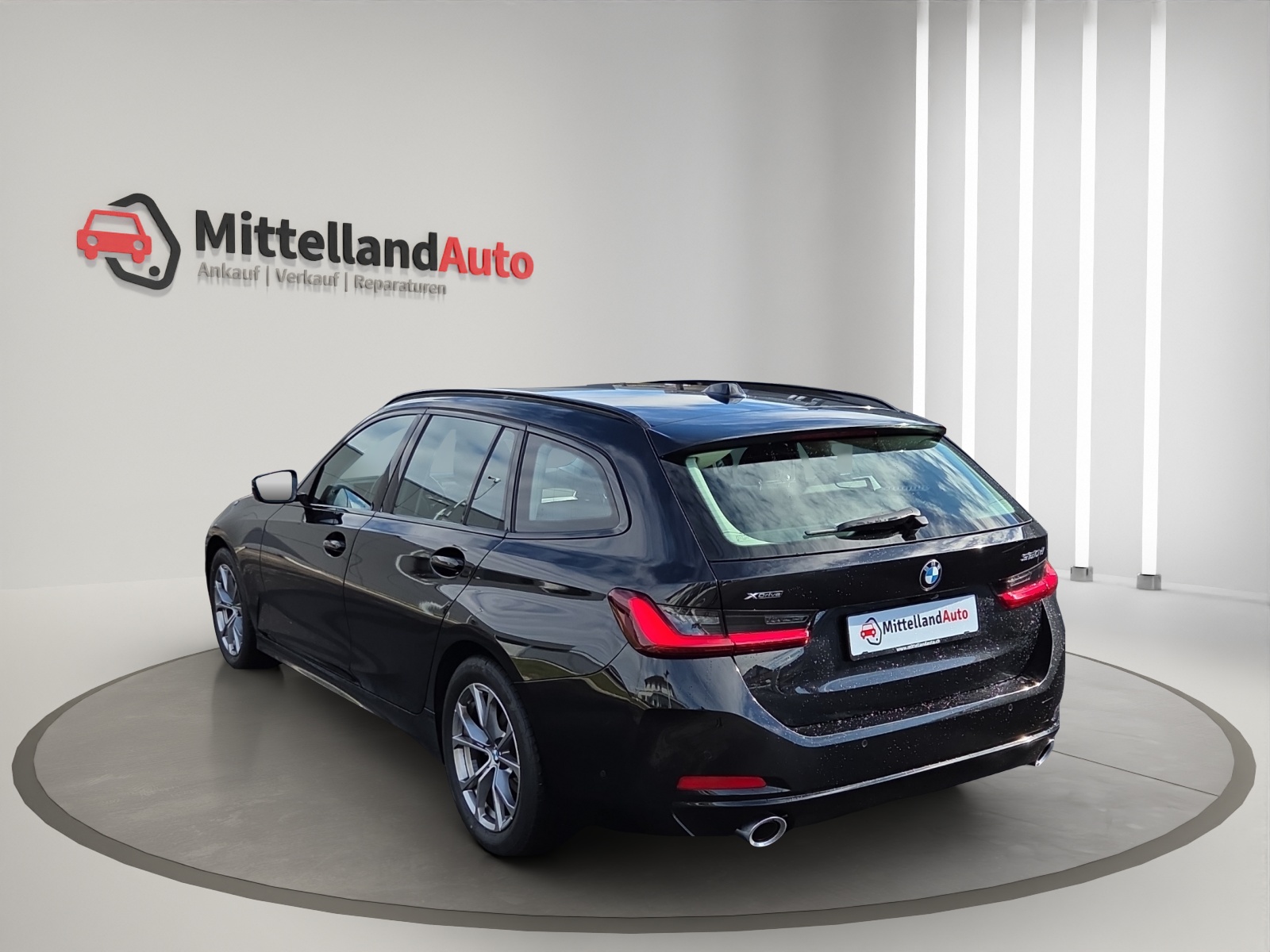 BMW 320d xDrive 48V Touring Steptronic-image-13