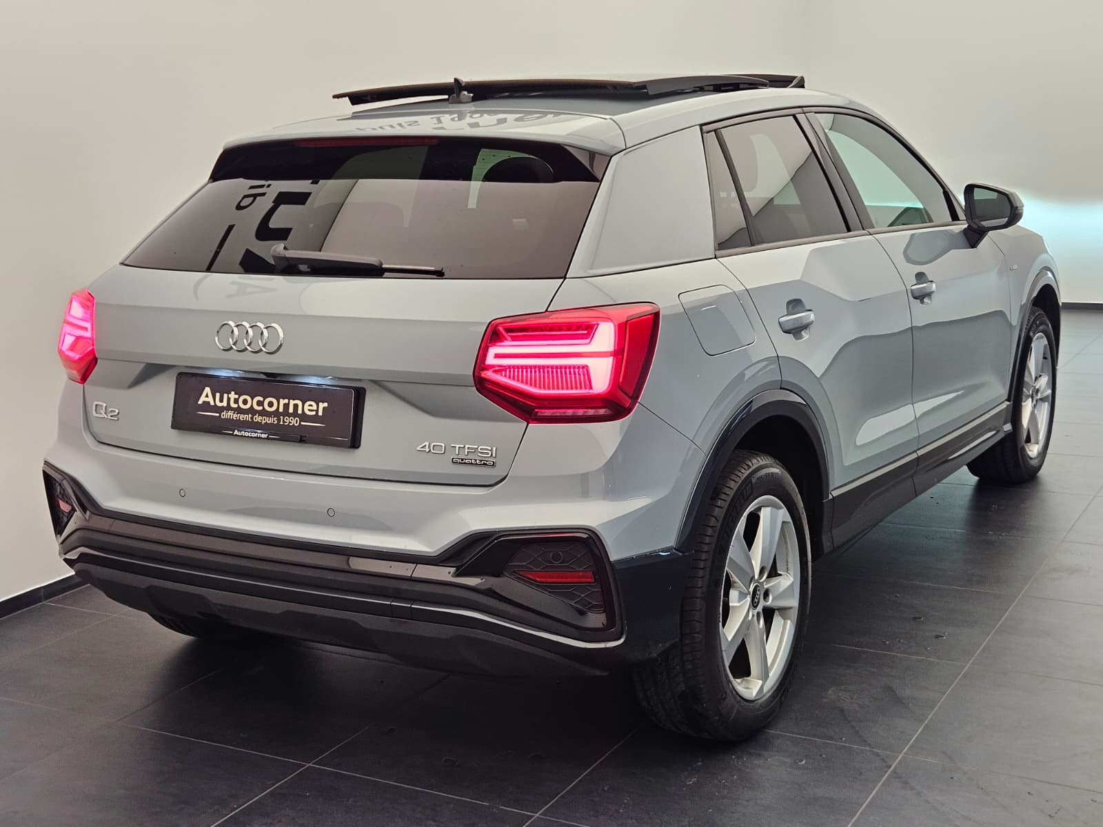AUDI Q2 40 TFSI S line Attraction quattro S-tronic-image-6