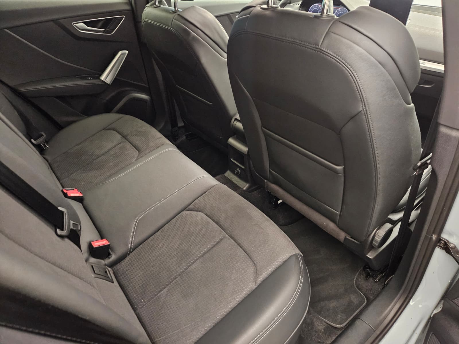 AUDI Q2 40 TFSI S line Attraction quattro S-tronic-image-13