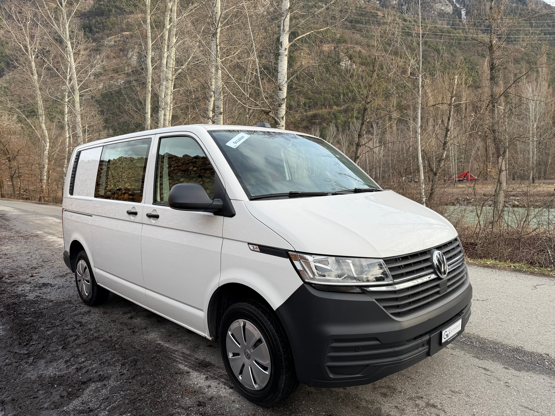 VW T6.1 2.0 TDI Entry-image-1