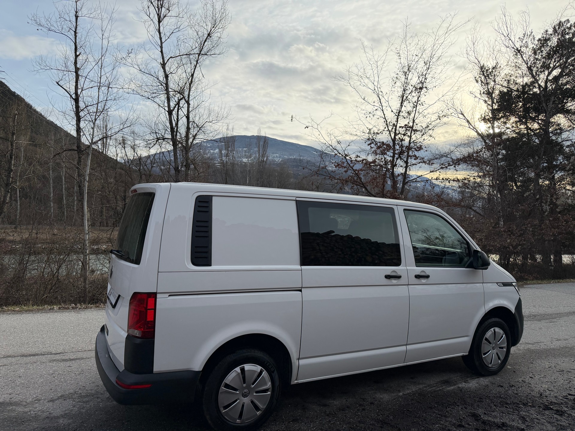 VW T6.1 2.0 TDI Entry-image-10
