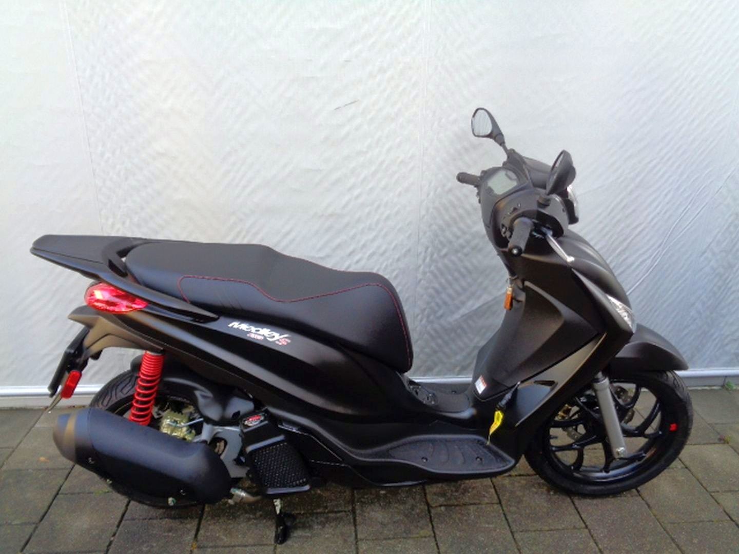 PIAGGIO MEDLEY SPORT 125 RST ABS-showroom-element-2