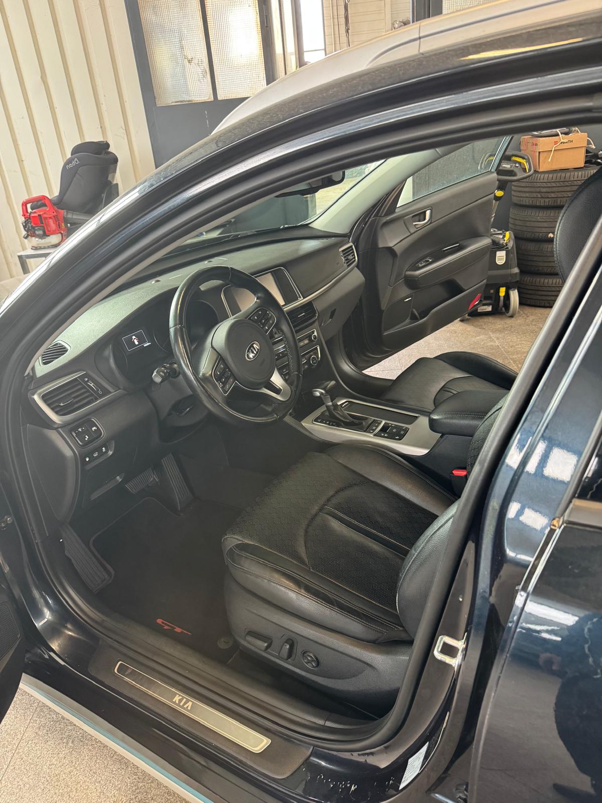 KIA Optima SW 2.0 T-GDI Plug-in Hybrid Automat-image-5