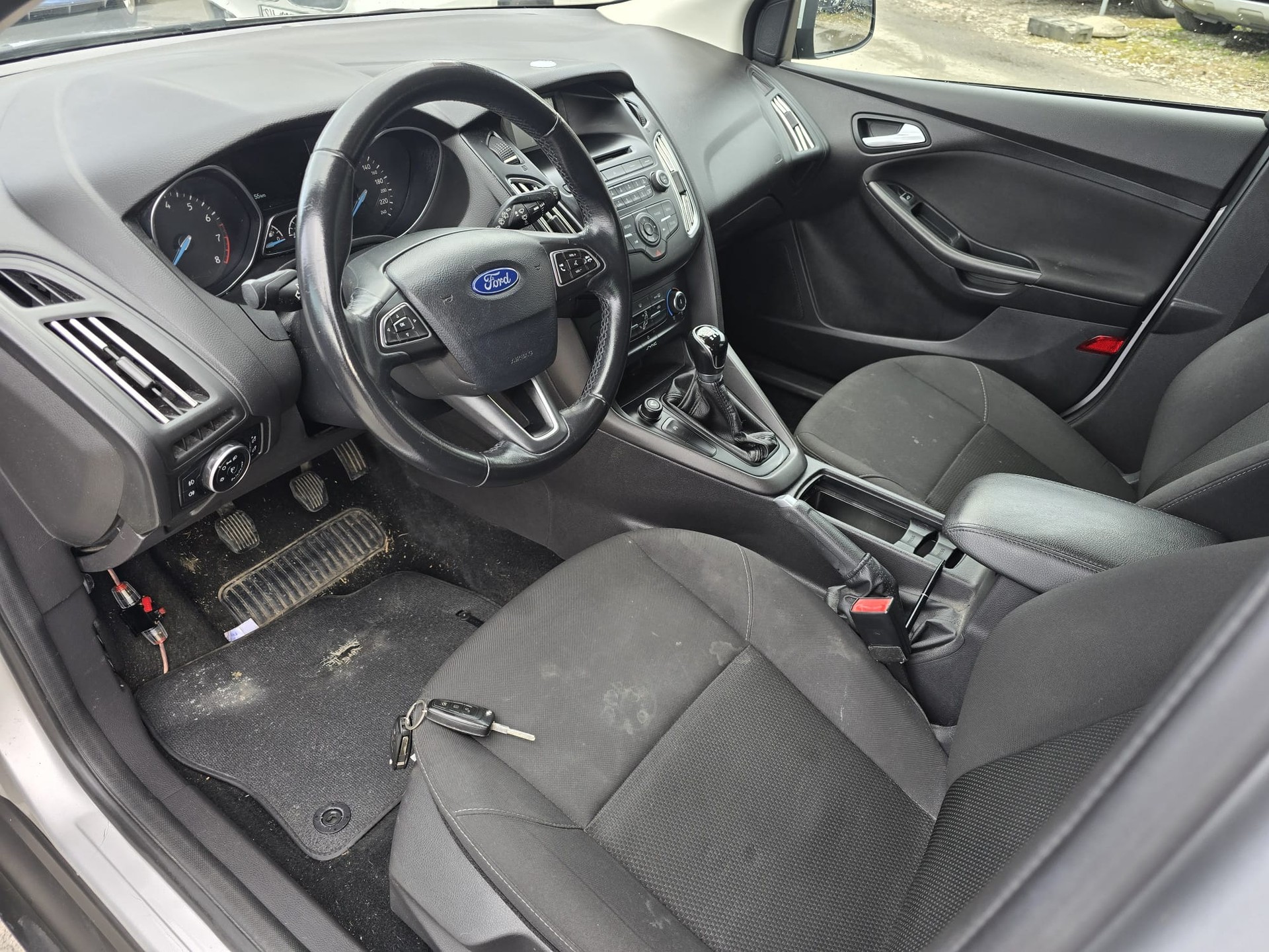 FORD Focus 1.0 SCTi Trend-image-10