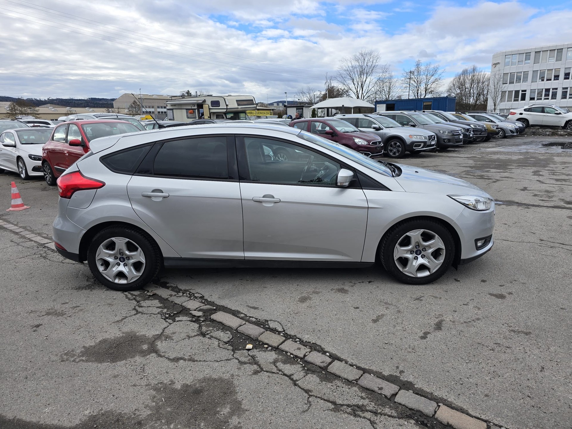 FORD Focus 1.0 SCTi Trend-image-4
