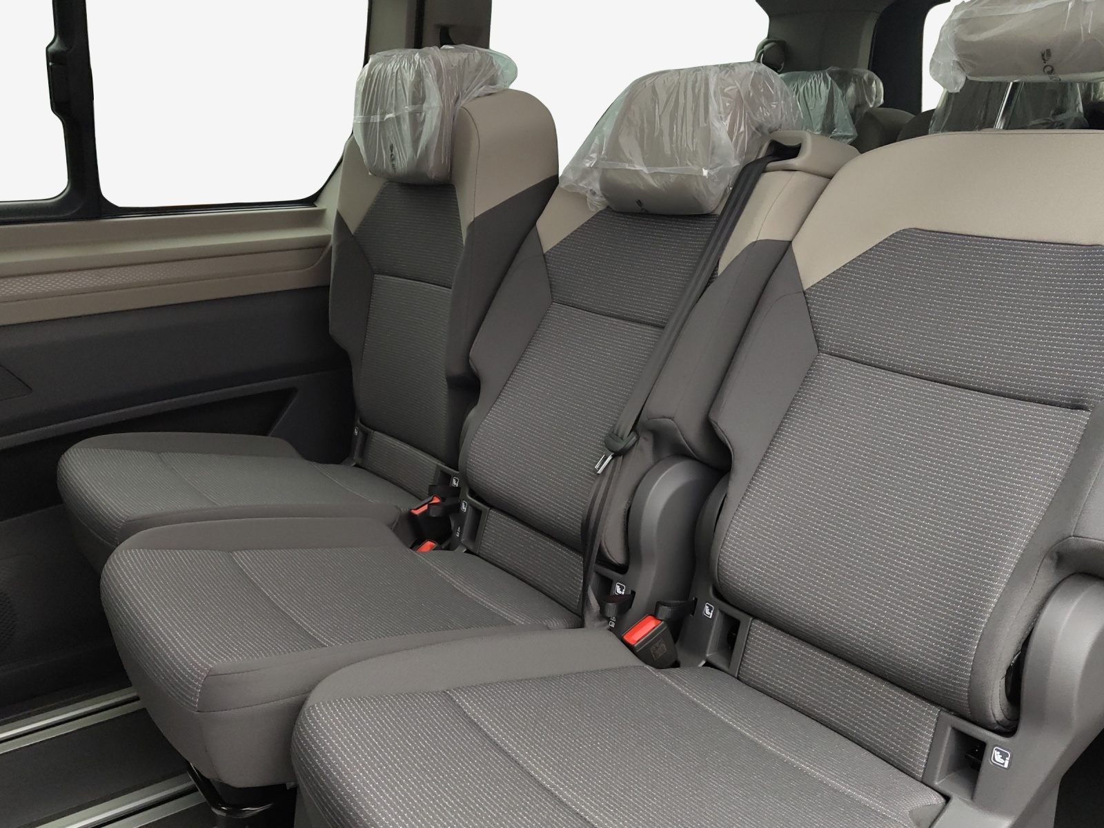VW Multivan 2.0 TDI Liberty DSG Lang-image-11