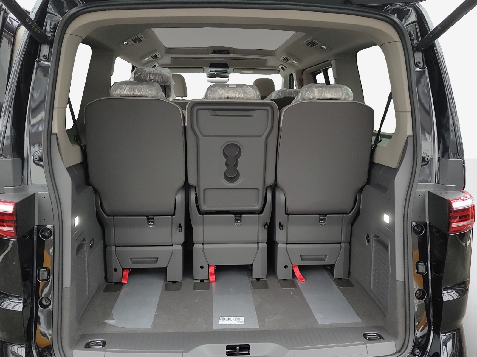 VW Multivan 2.0 TDI Liberty DSG Lang-image-12