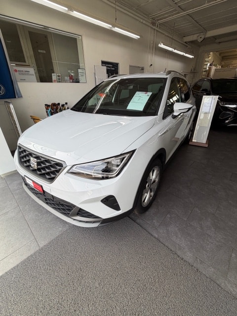 SEAT Arona 1.5 Eco TSI FR DSG-image-0