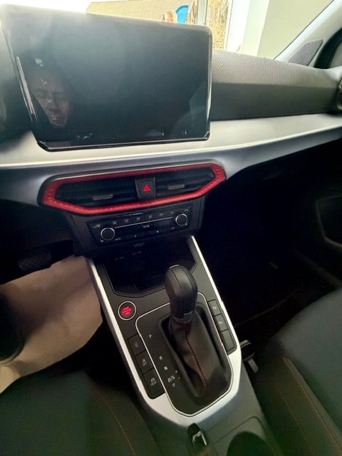 SEAT Arona 1.5 Eco TSI FR DSG-image-6
