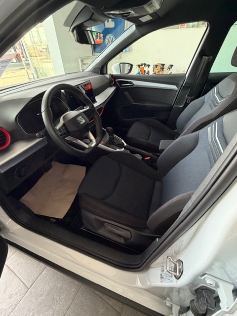 SEAT Arona 1.5 Eco TSI FR DSG-image-7