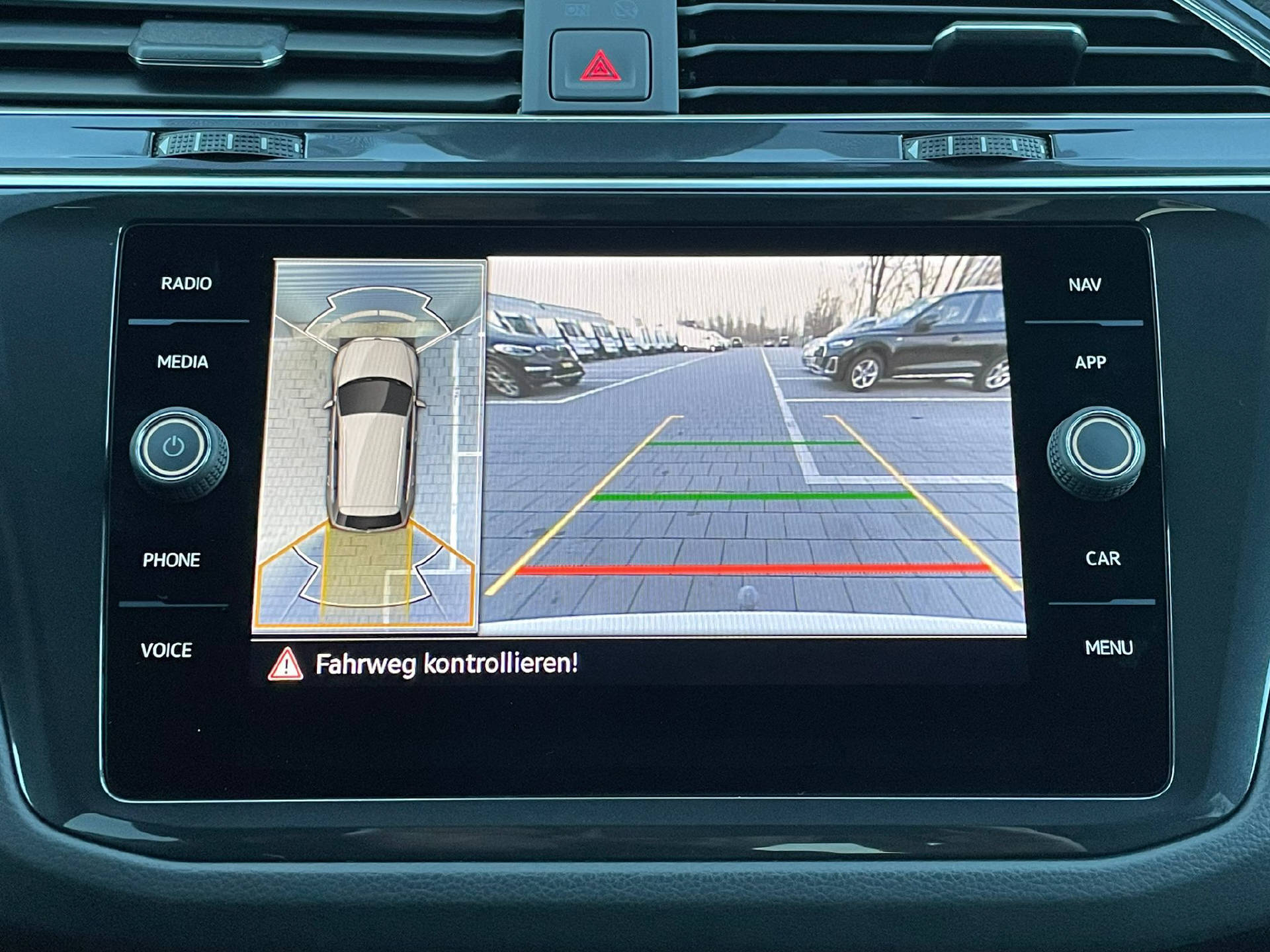 VW Tiguan 2.0 TSI R-Line DSG-image-10