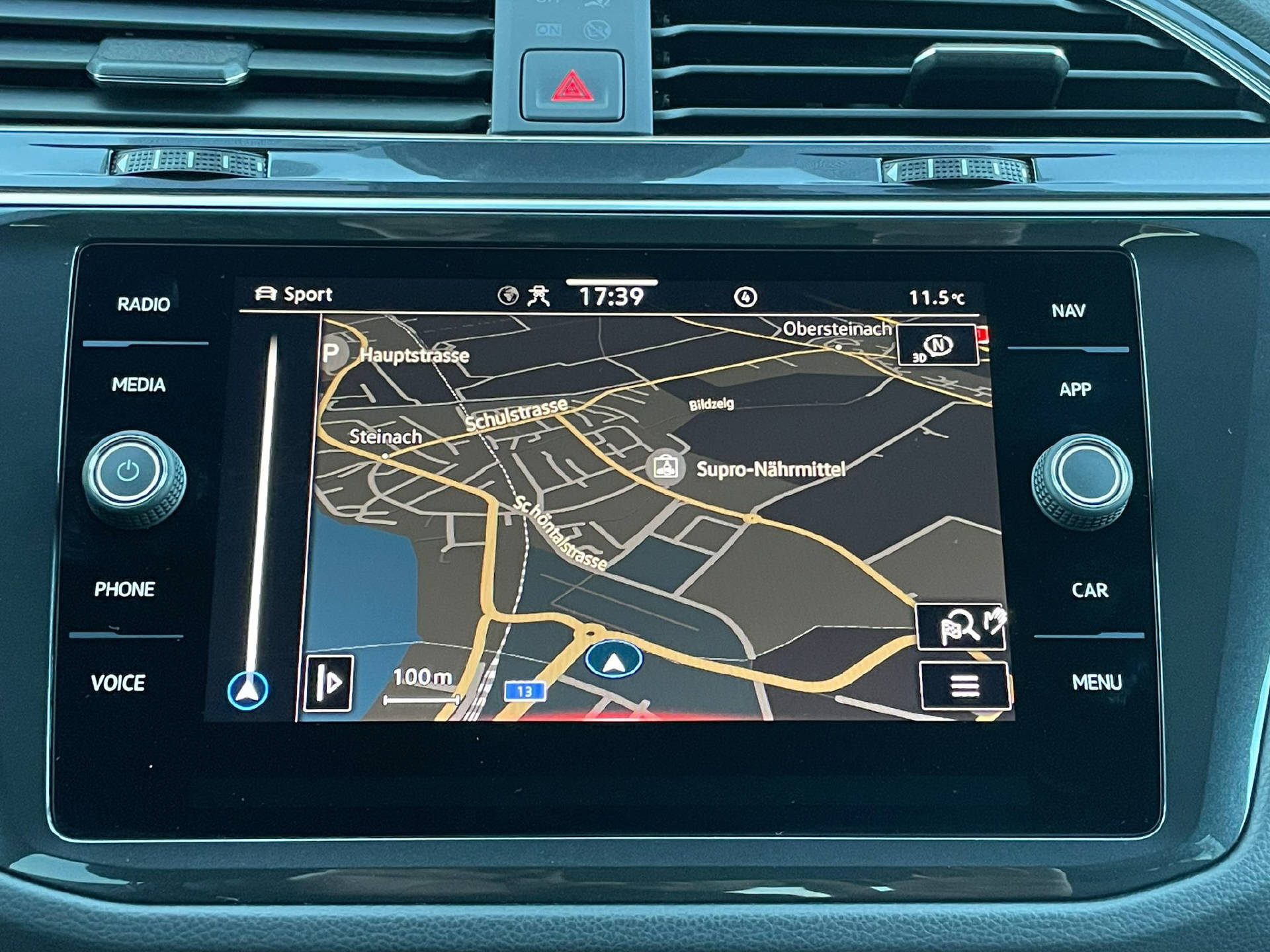 VW Tiguan 2.0 TSI R-Line DSG-image-11