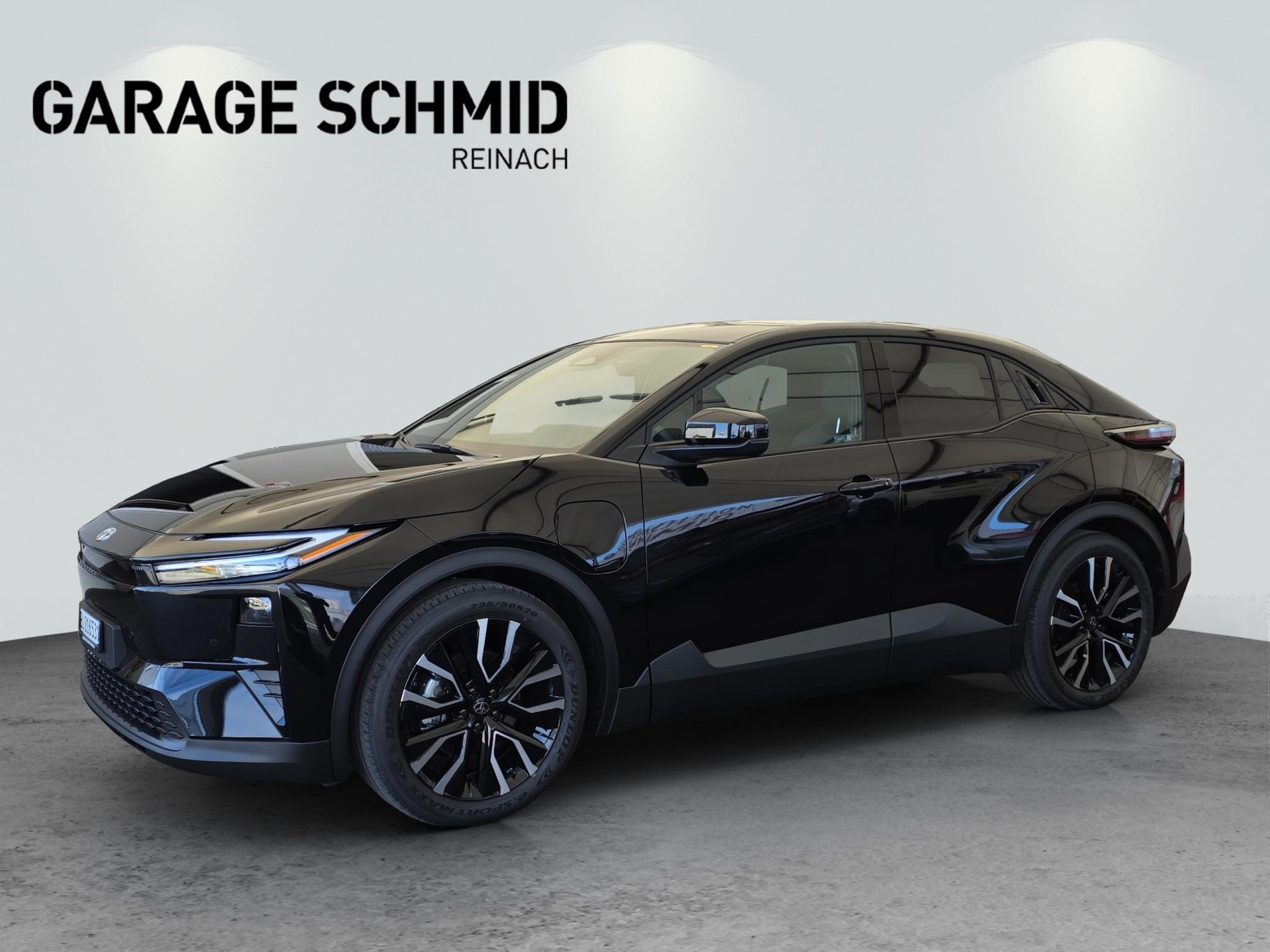 TOYOTA C-HR+ Style AWD-showroom-element-2