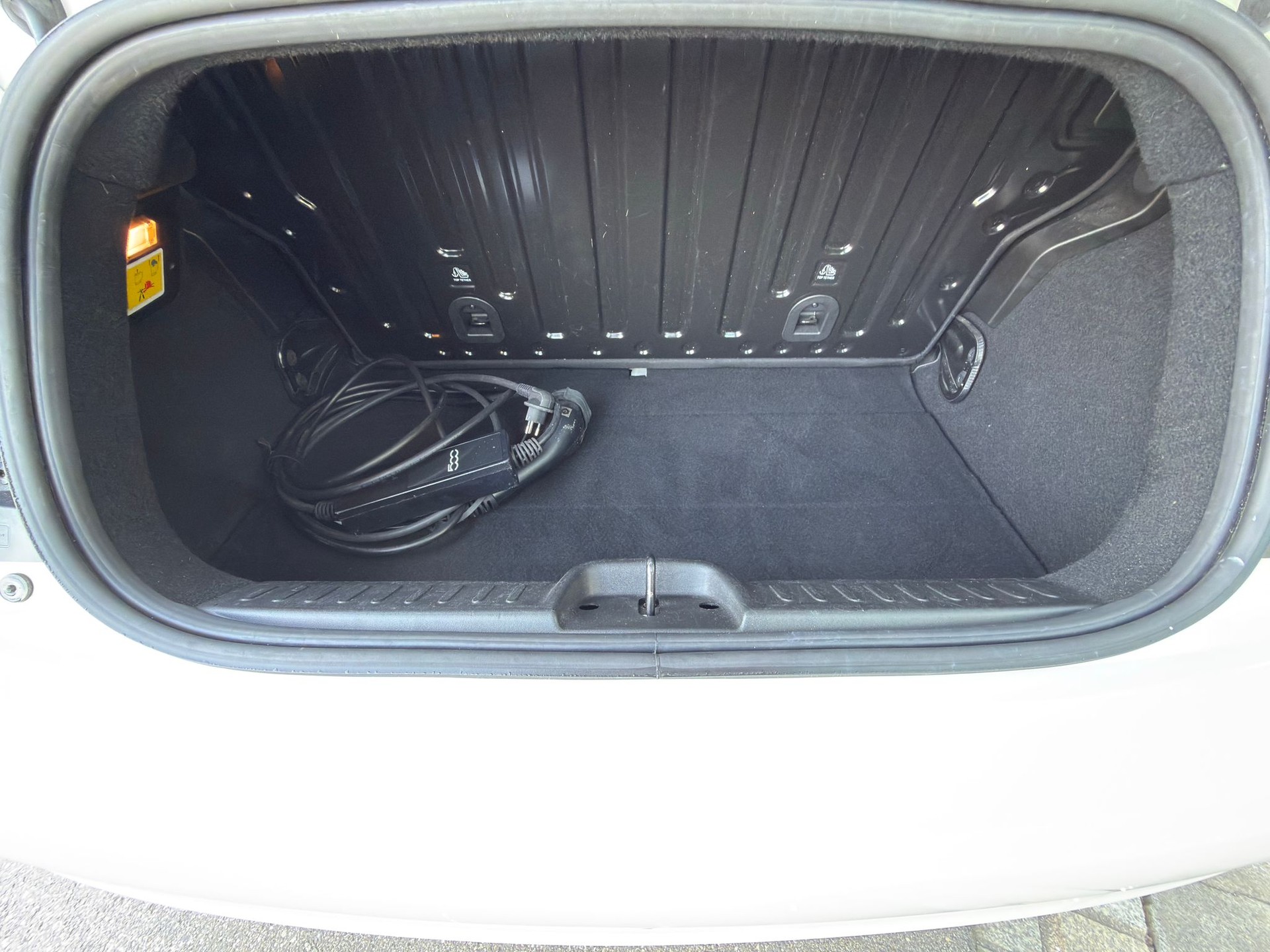 FIAT 500 C electric 87 kW Red-image-11