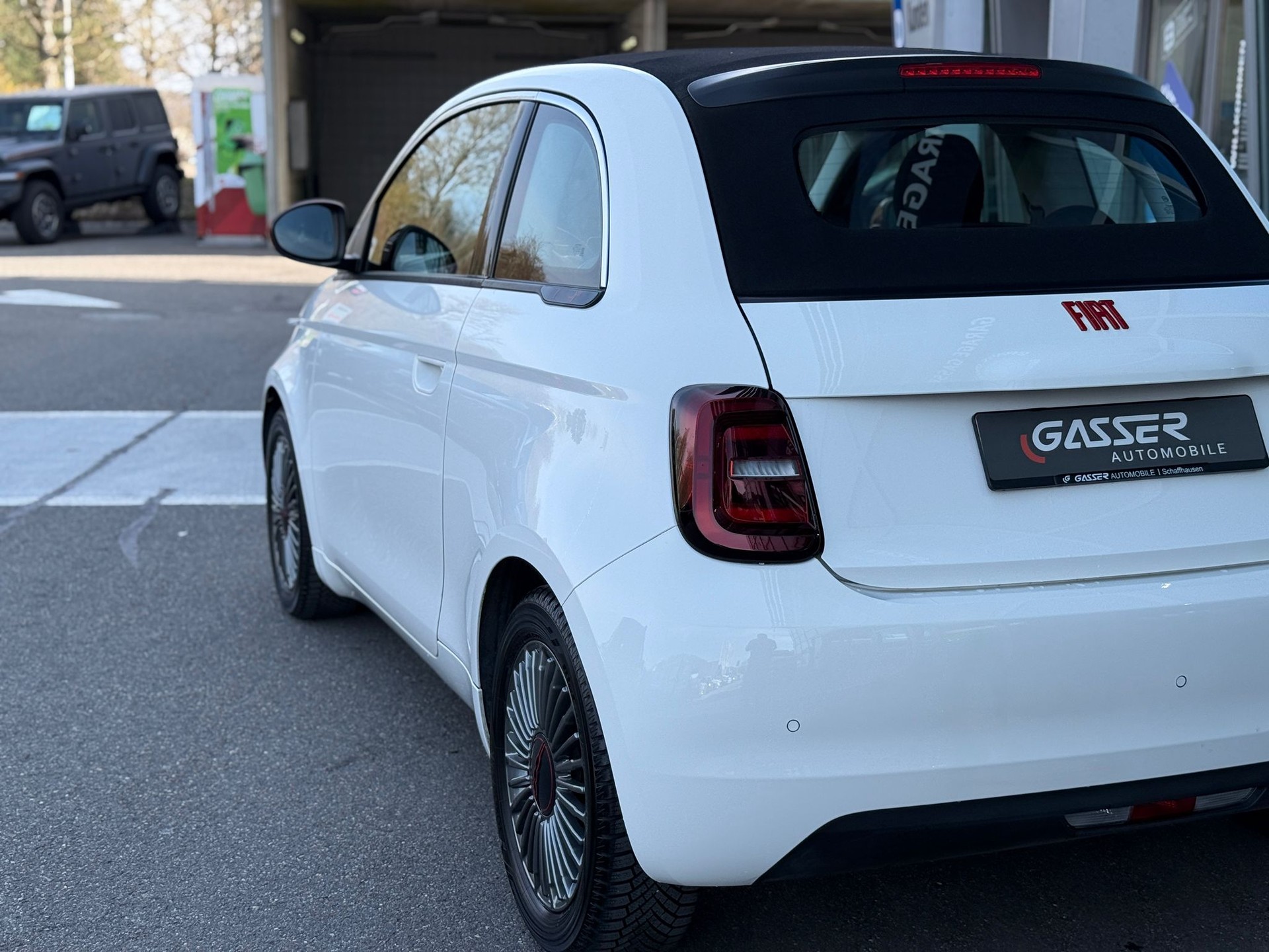 FIAT 500 C electric 87 kW Red-image-4