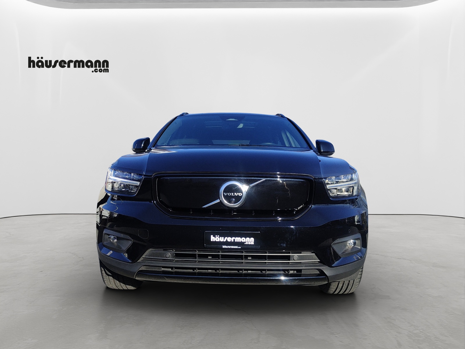 VOLVO XC40 P8 Twin Pro AWD-image-1